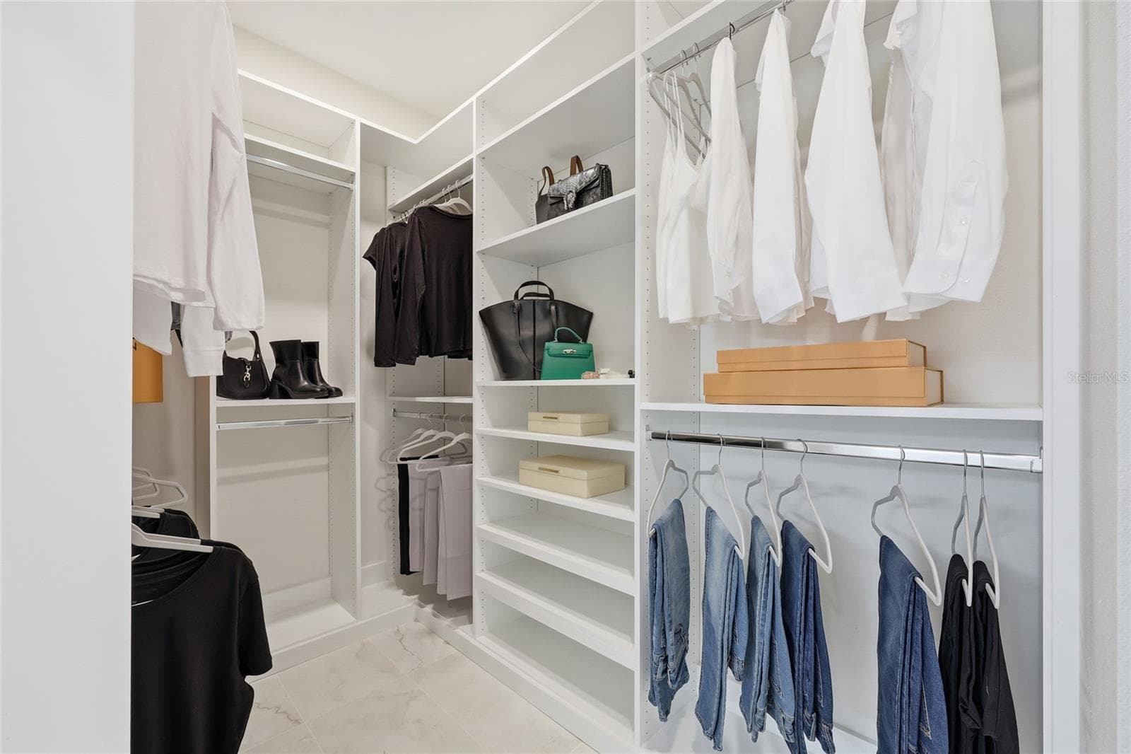 Walk-In Closet - 351 E WILDMERE AVE, LONGWOOD