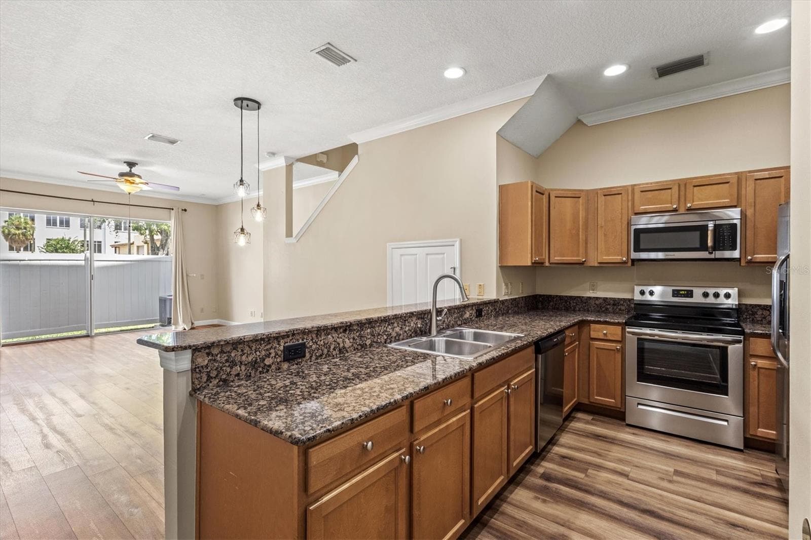 Townhouse at 212 S DAKOTA AVE #E, TAMPA, photo 9 of 93