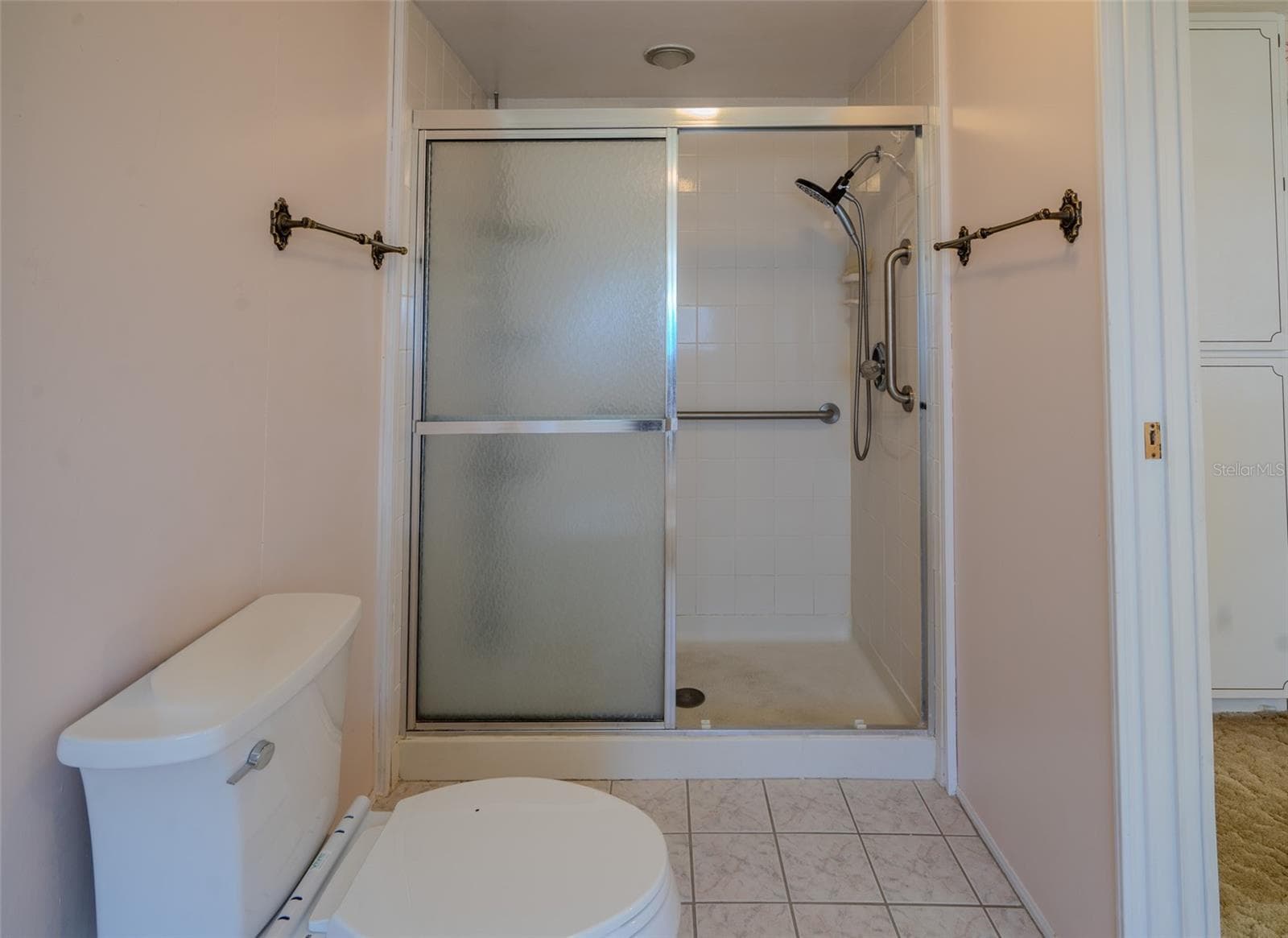 Primary Bath Walk-in Shower - 1021 HILLTOP RD, TAVARES