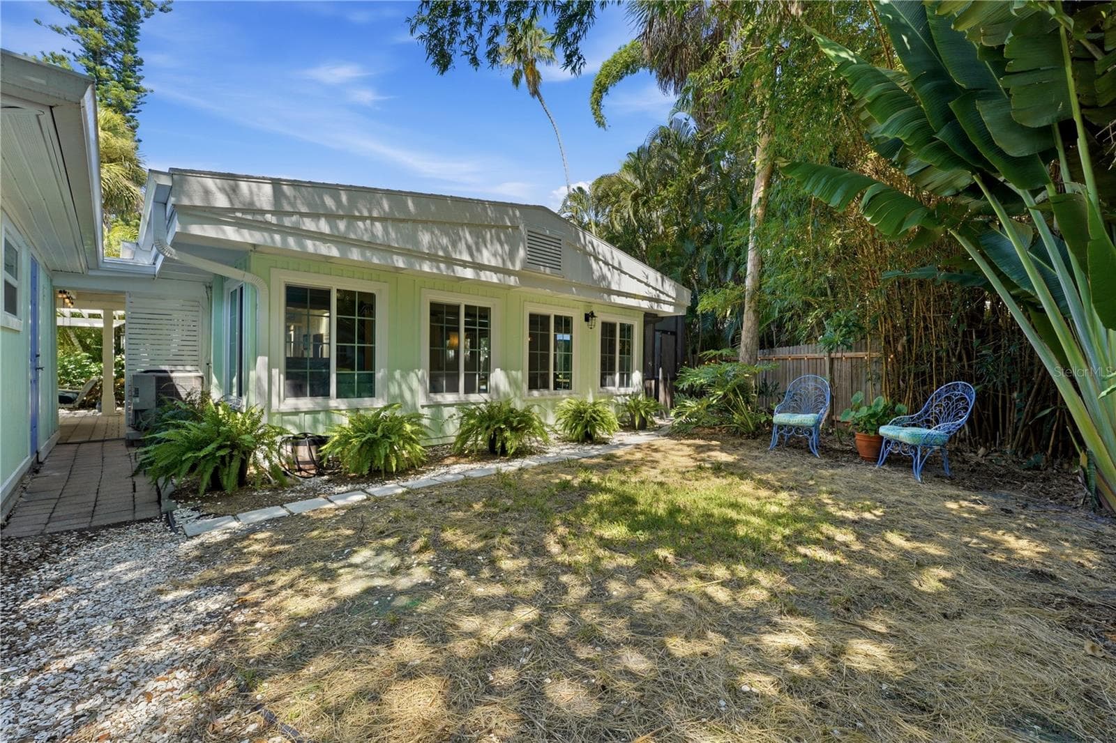 Single Family Residence at 3424 OLD OAK DR, SARASOTA, photo 2 of 52