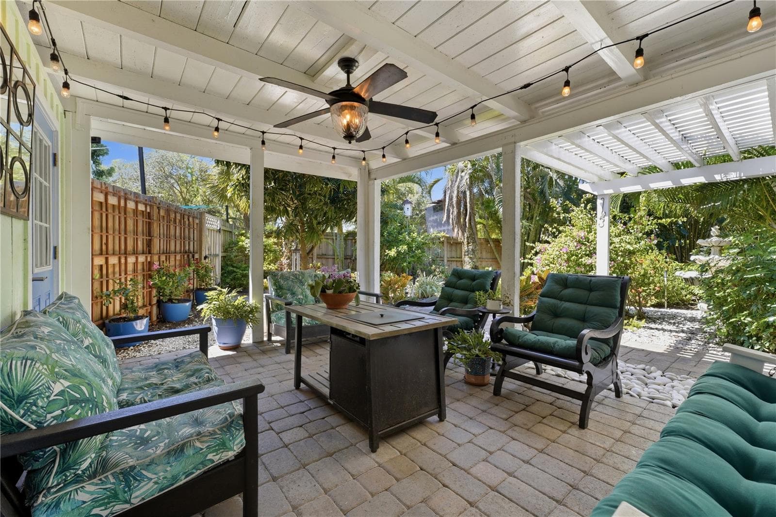 Single Family Residence at 3424 OLD OAK DR, SARASOTA, photo 3 of 52