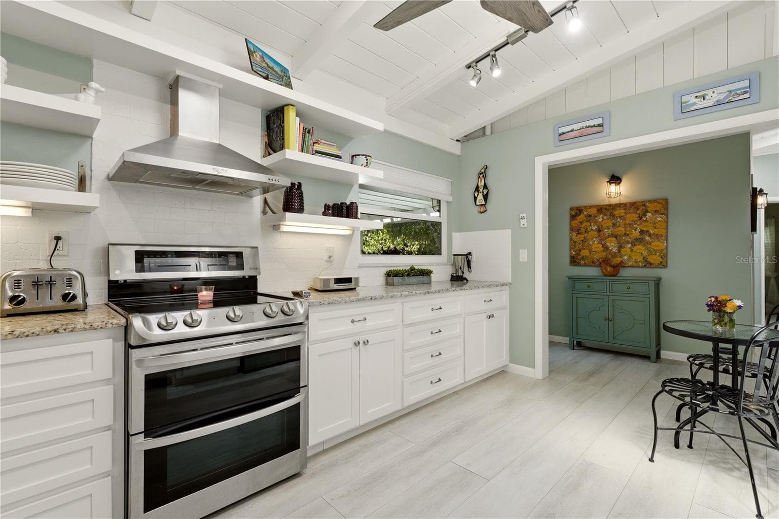 Single Family Residence at 3424 OLD OAK DR, SARASOTA, photo 11 of 52