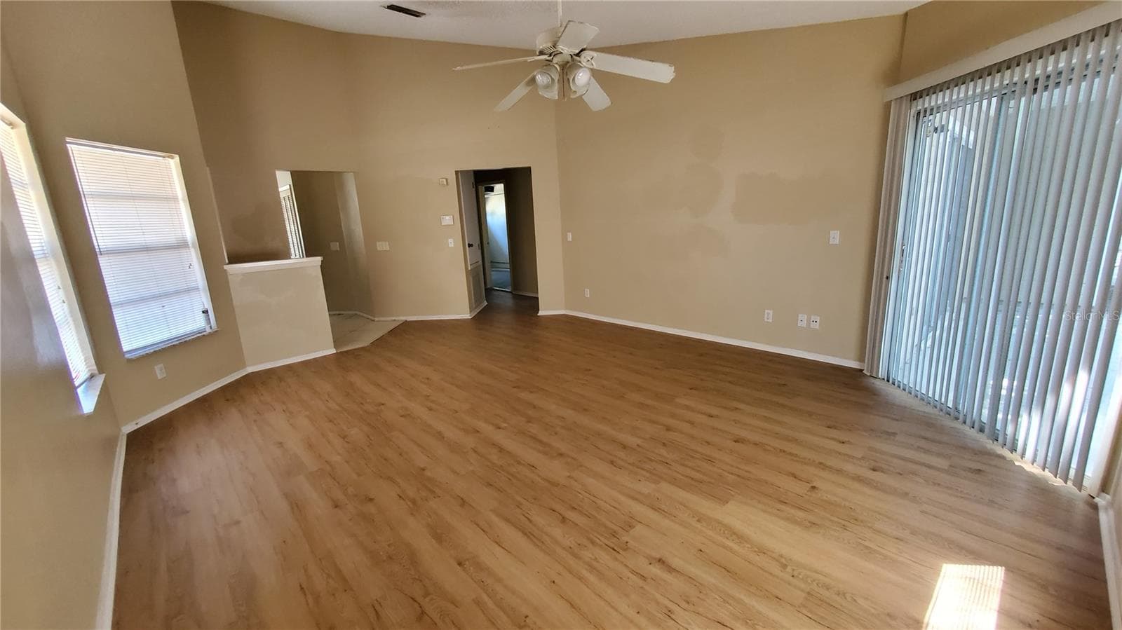 Half Duplex at 239 ALSTON DR, ORLANDO, photo 5 of 14