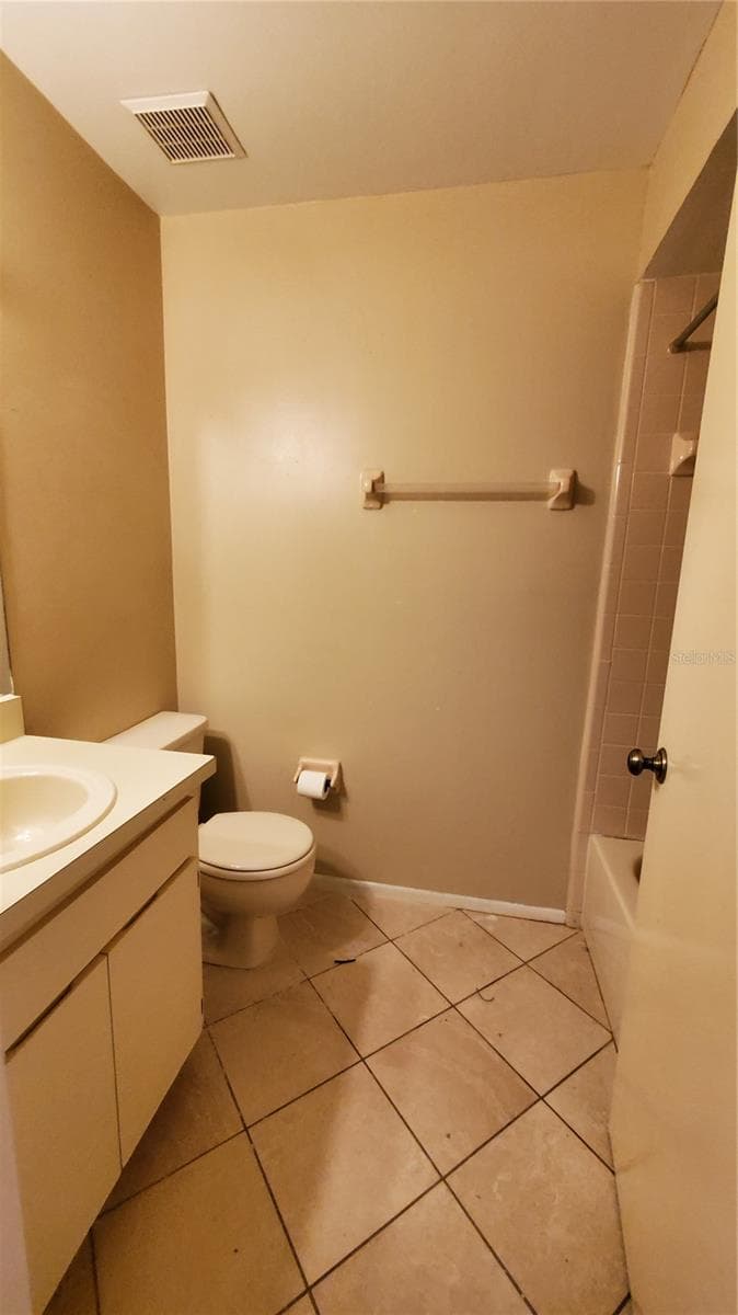 Half Duplex at 239 ALSTON DR, ORLANDO, photo 13 of 14