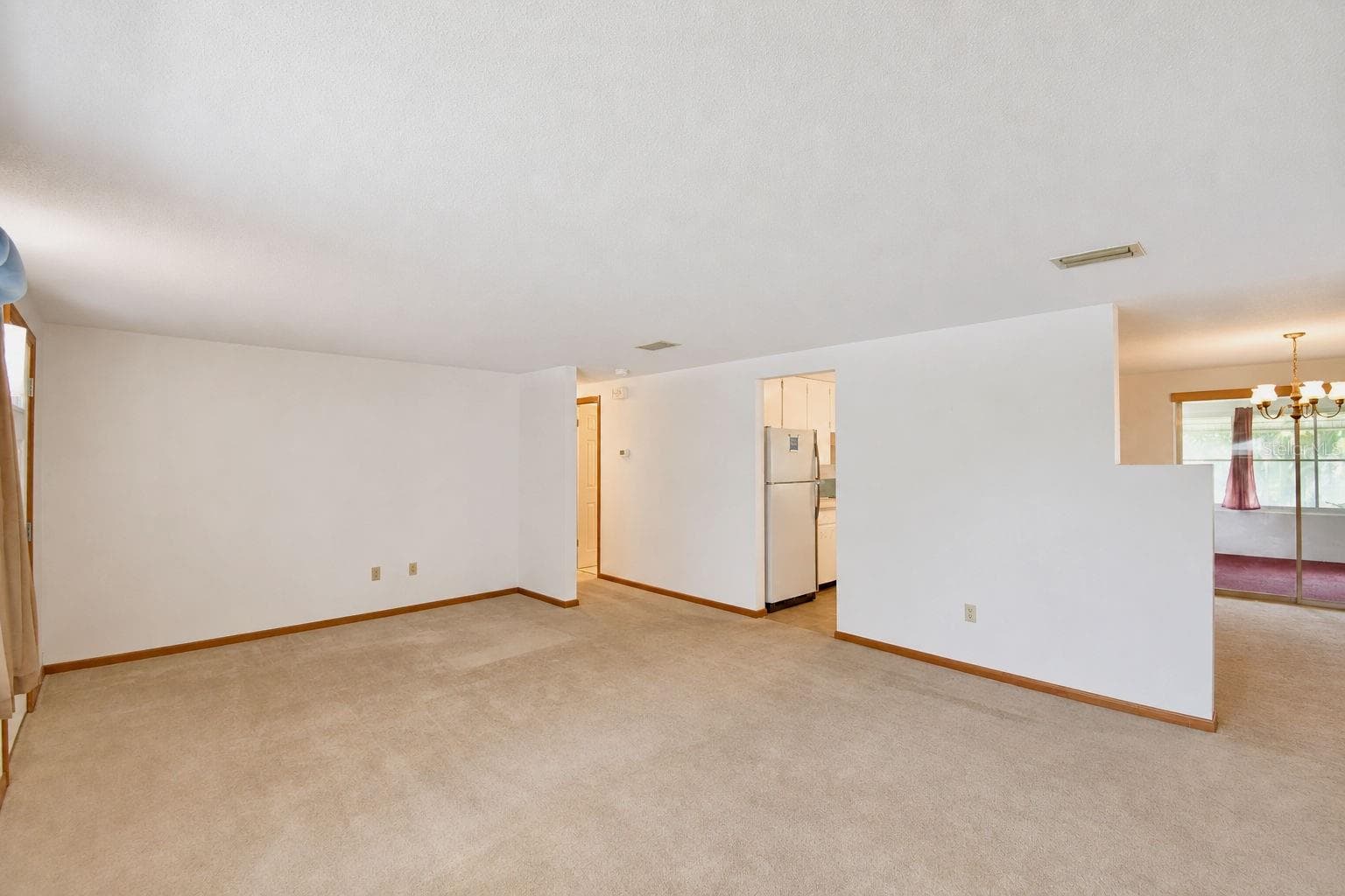 Single Family Residence at 2521 MCCRANIE PL, LAKELAND, photo 6 of 49