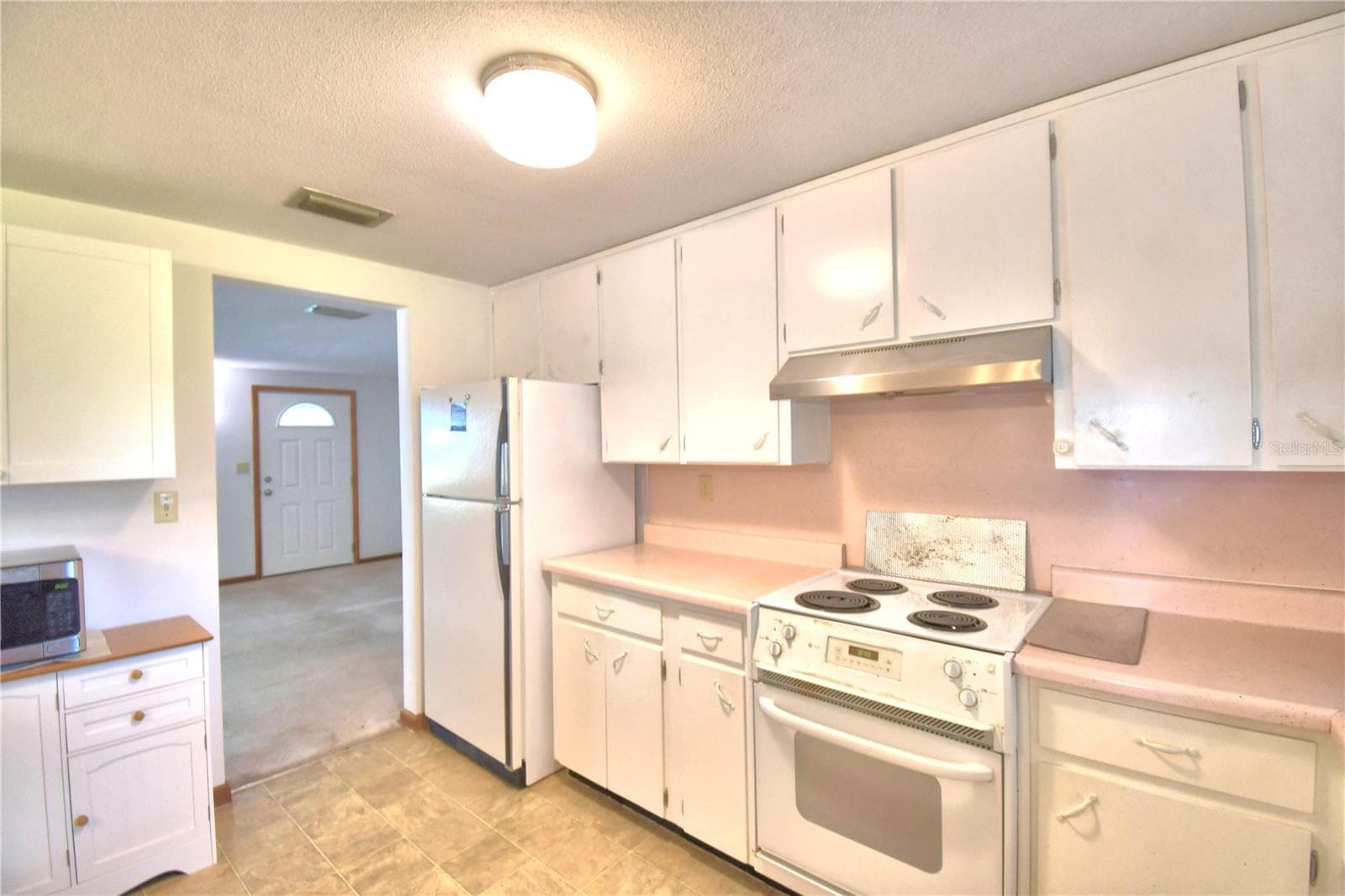 Single Family Residence at 2521 MCCRANIE PL, LAKELAND, photo 14 of 49