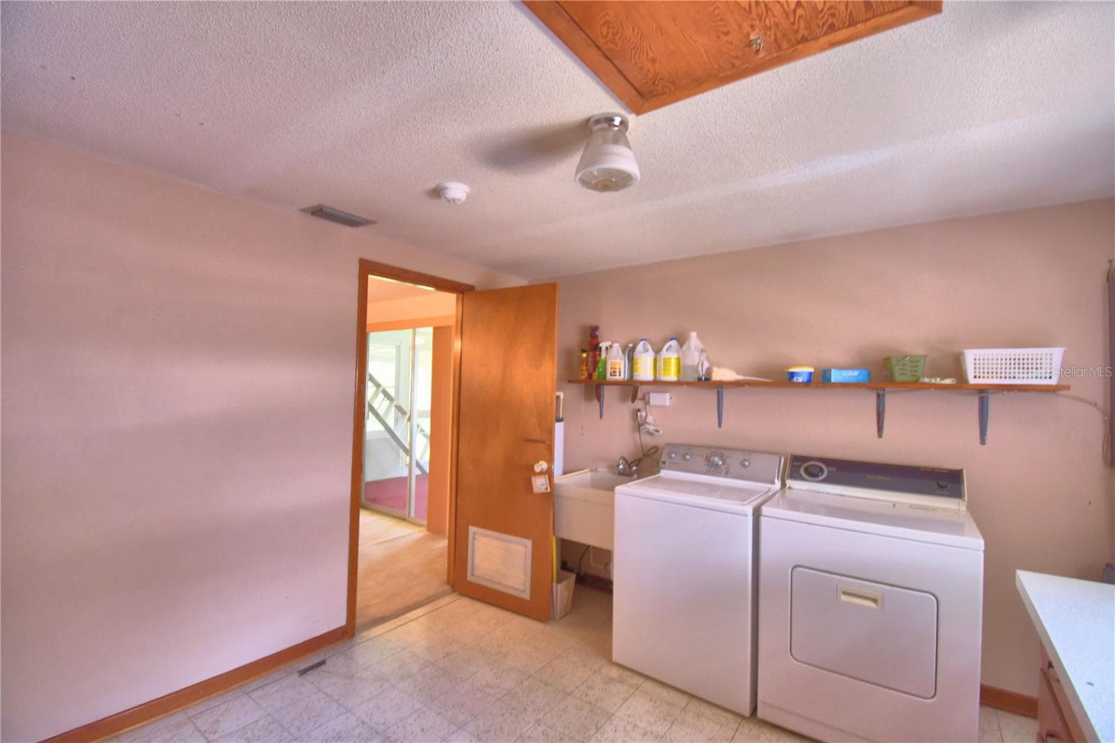 Single Family Residence at 2521 MCCRANIE PL, LAKELAND, photo 33 of 49