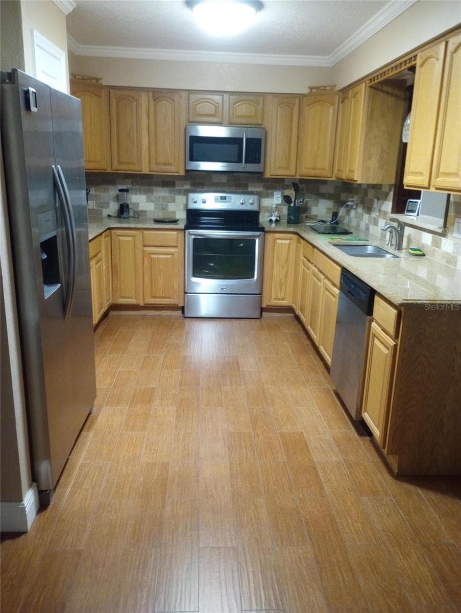 Single Family Residence at 13300 NE 38TH AVE, ANTHONY, photo 4 of 22