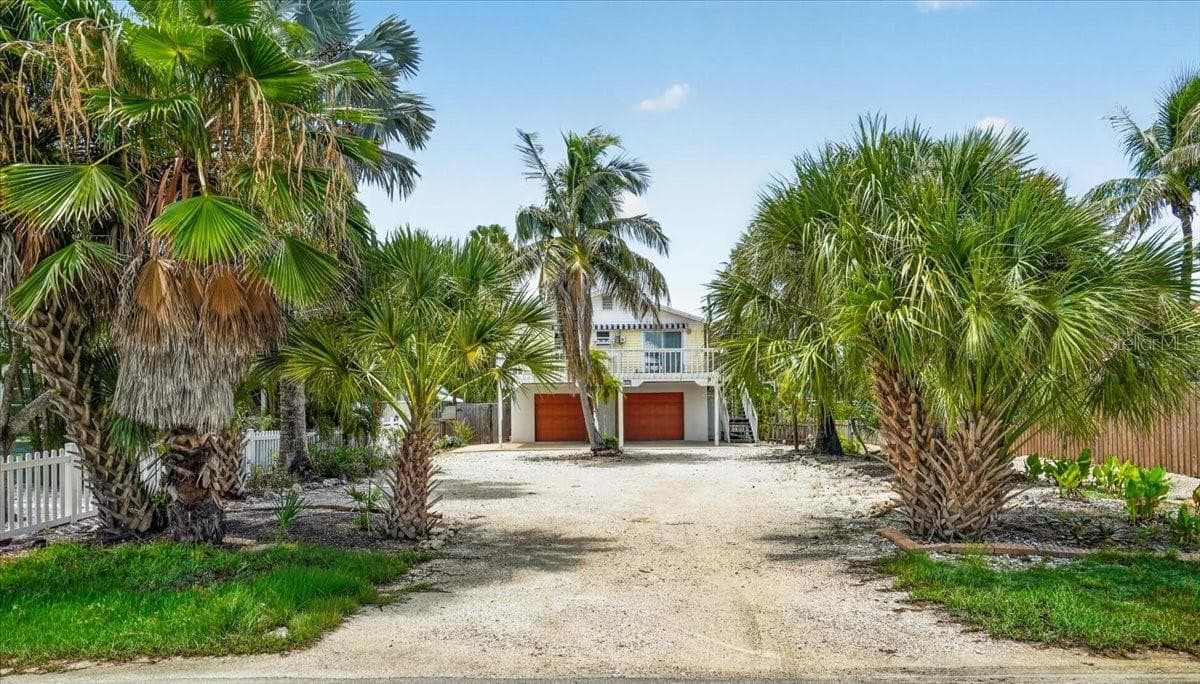 Single Family Residence at 524 SPRING AVE, ANNA MARIA, photo 5 of 38