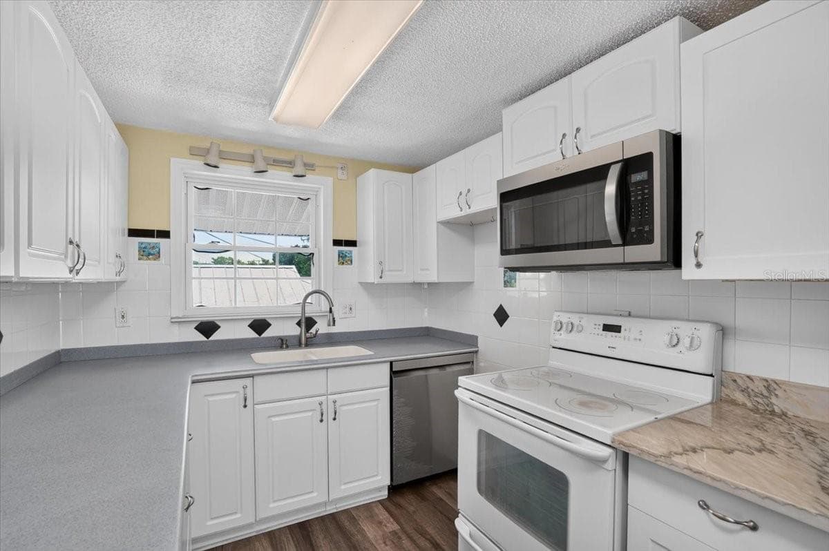Single Family Residence at 524 SPRING AVE, ANNA MARIA, photo 19 of 38