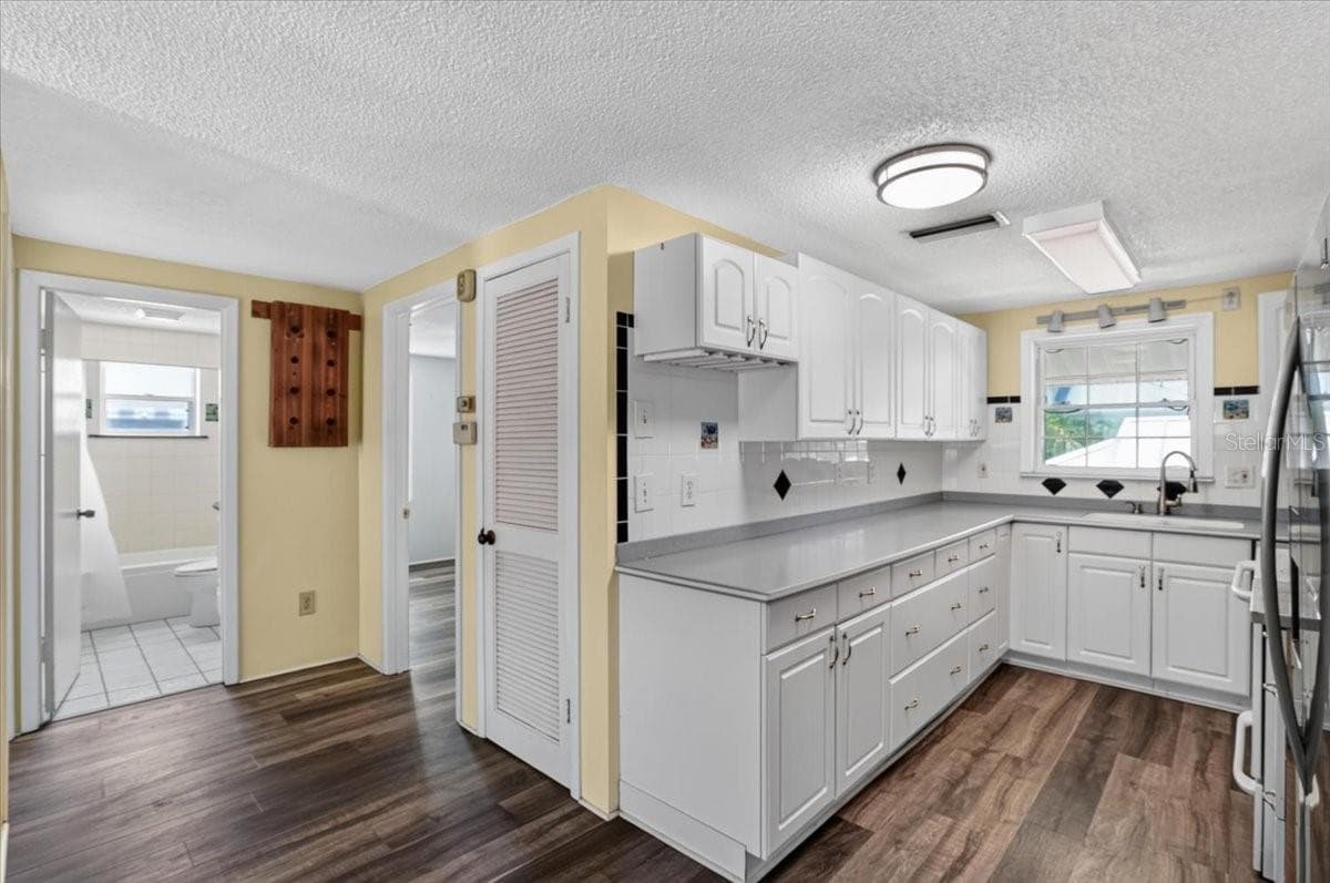 Single Family Residence at 524 SPRING AVE, ANNA MARIA, photo 20 of 38