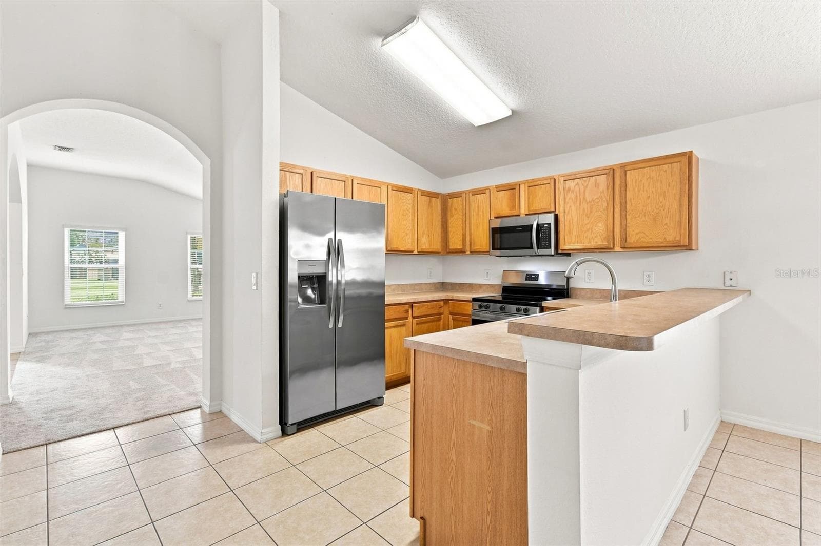Breakfast Bar in Kitchen - 1151 BEECH GROVE WAY, ORLANDO