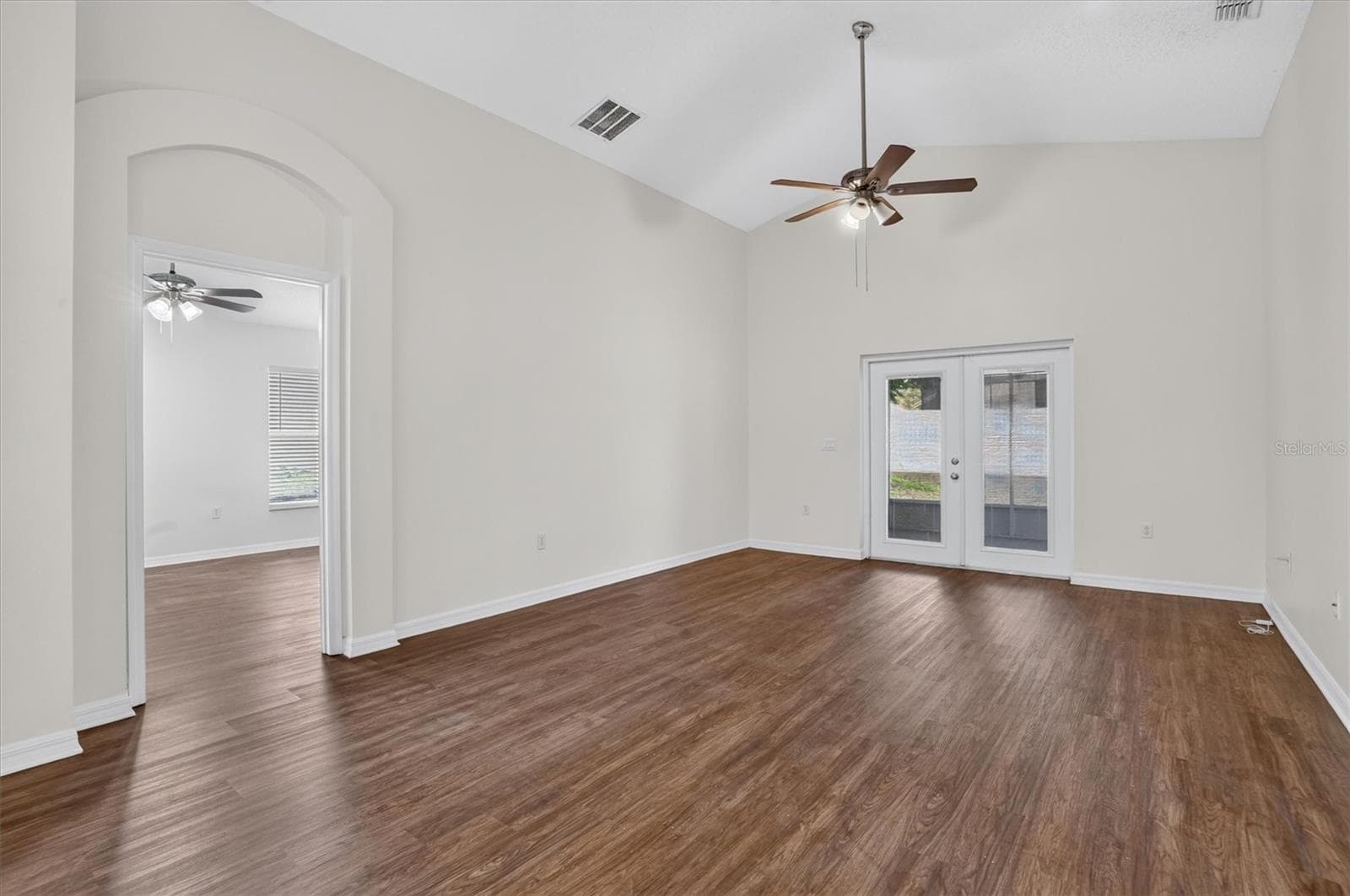 Single Family Residence at 30707 PGA DR, SORRENTO, photo 5 of 25