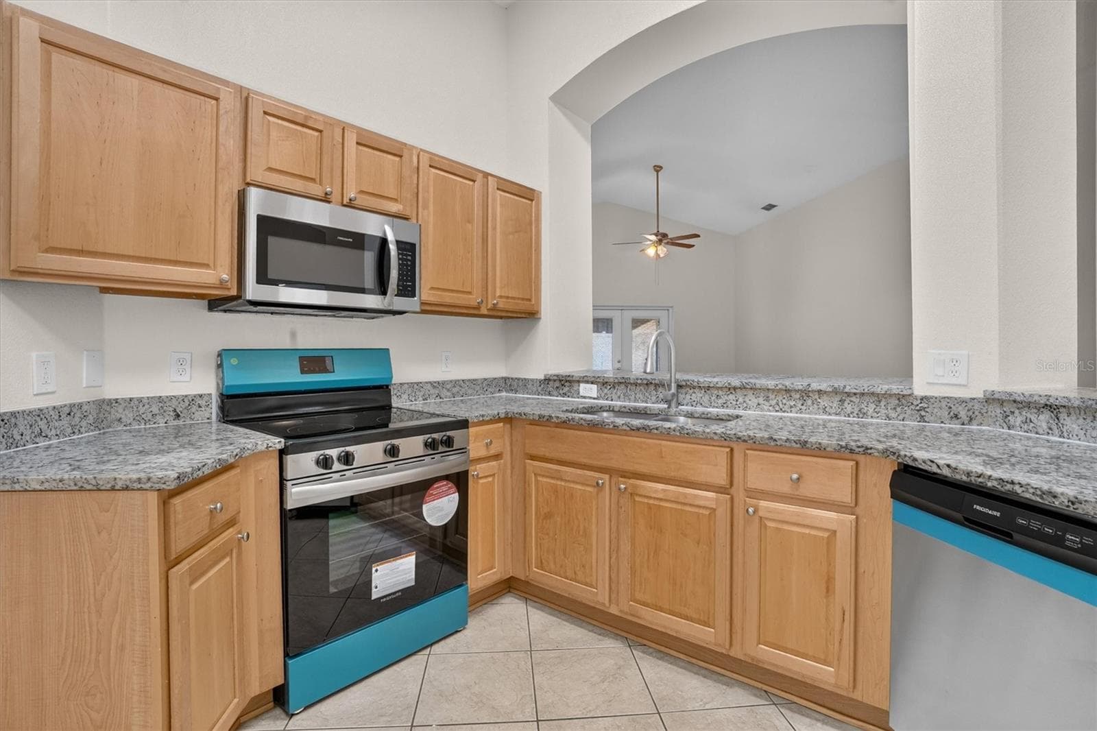 Single Family Residence at 30707 PGA DR, SORRENTO, photo 8 of 25