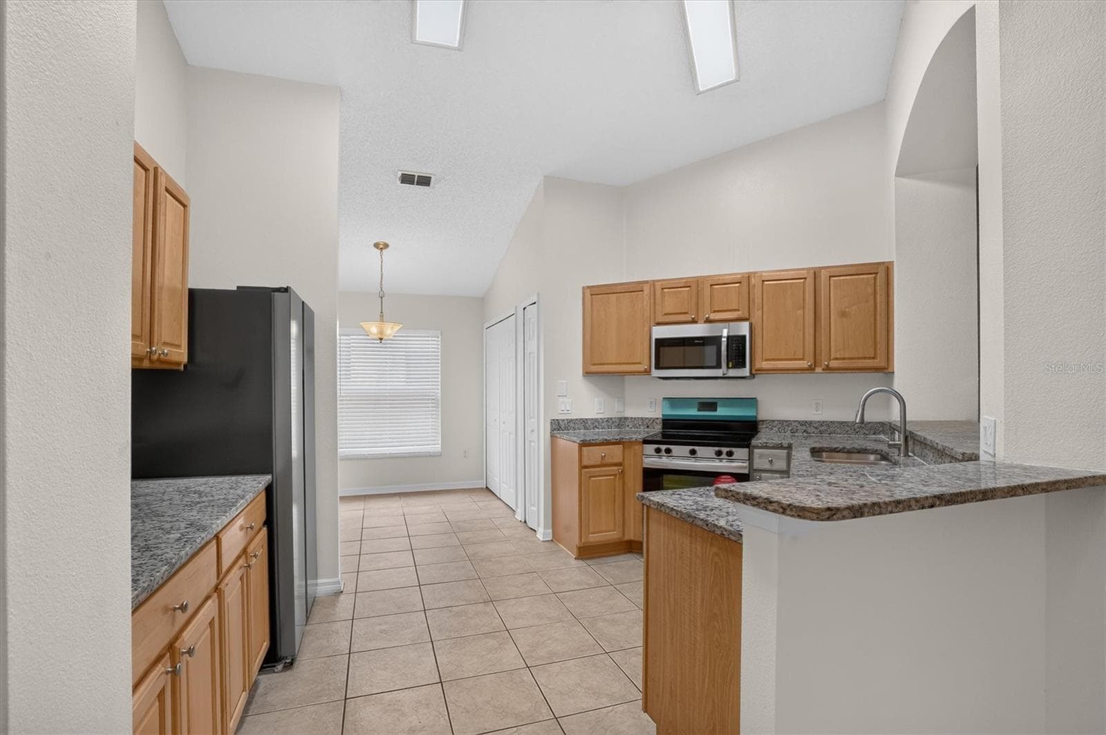 Single Family Residence at 30707 PGA DR, SORRENTO, photo 9 of 25