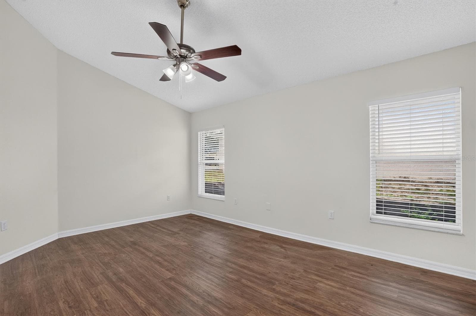 Single Family Residence at 30707 PGA DR, SORRENTO, photo 11 of 25