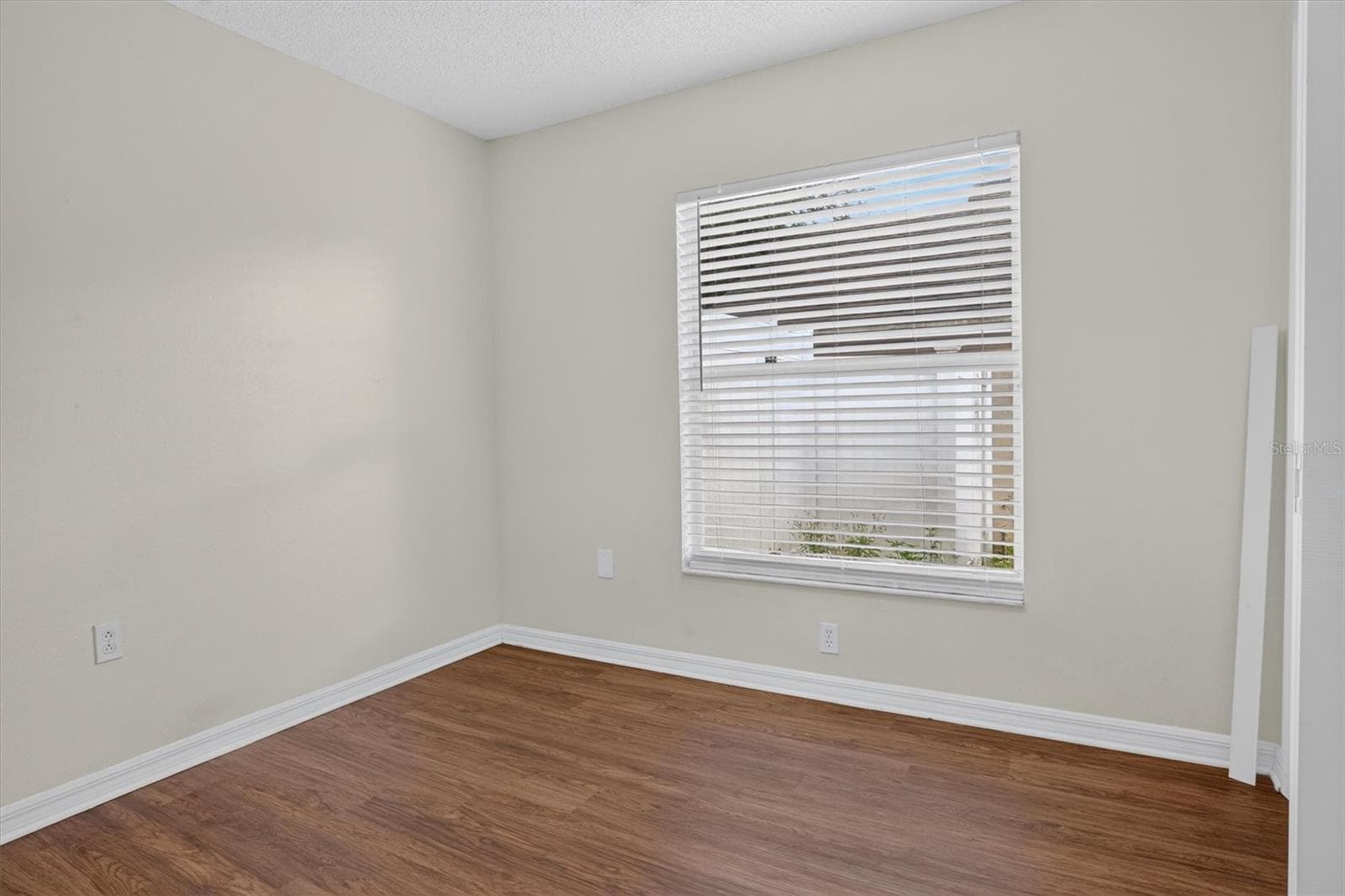 Single Family Residence at 30707 PGA DR, SORRENTO, photo 20 of 25
