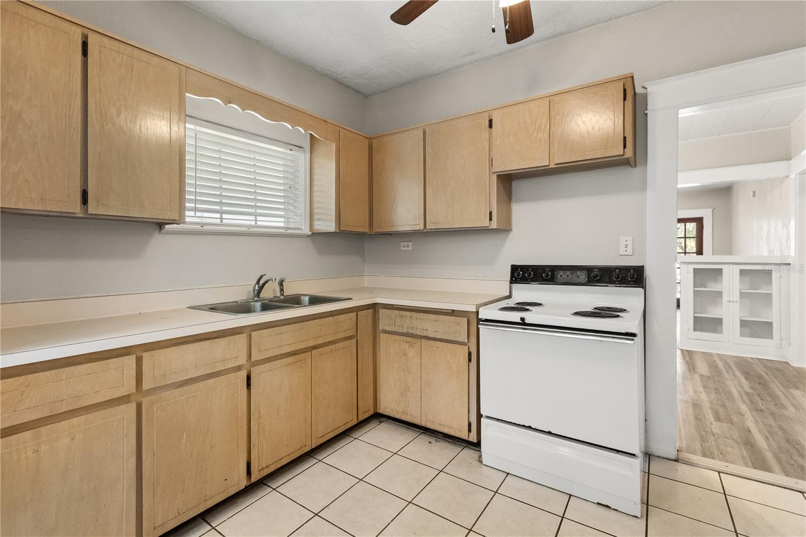 Triplex at 1509 WOODWARD ST, ORLANDO, photo 11 of 30