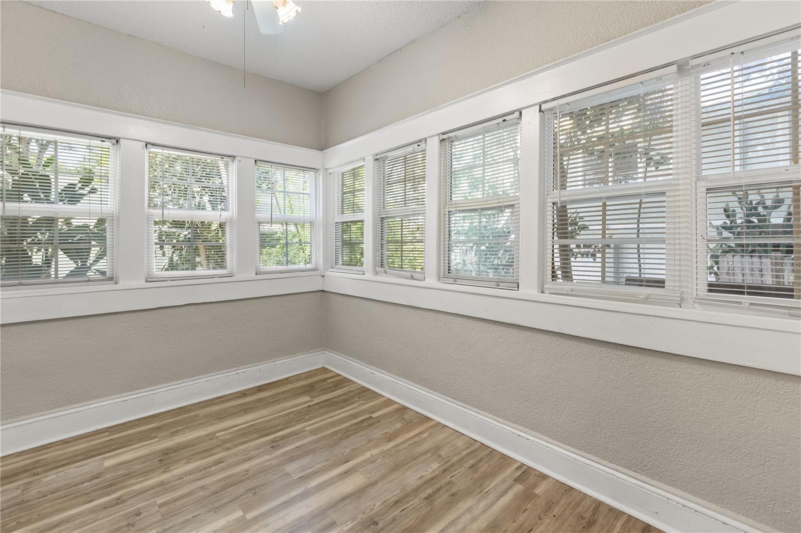 Triplex at 1509 WOODWARD ST, ORLANDO, photo 12 of 30
