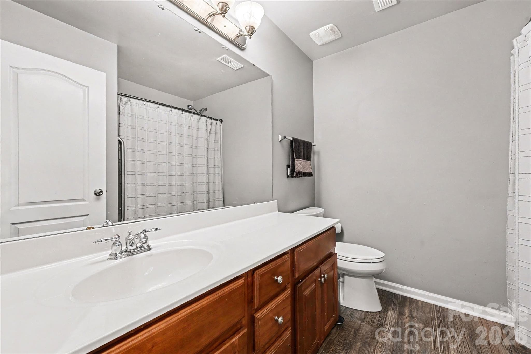Guest Bath - 10139 Alvarado Way, Charlotte
