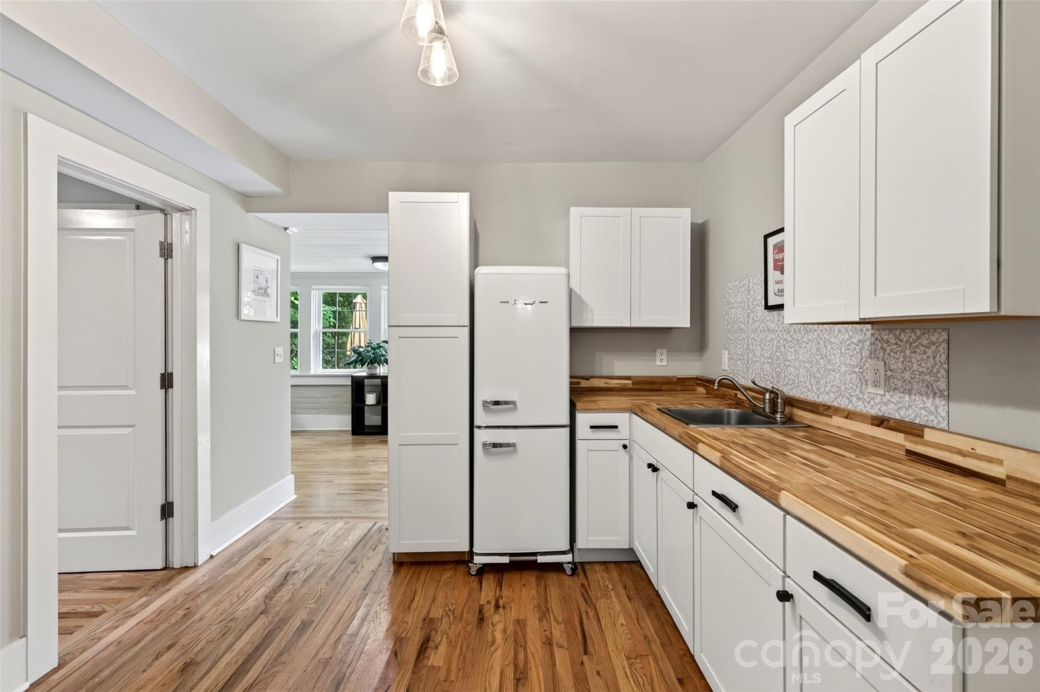 Lower level kitchen - 55 Edgemont Road, Asheville