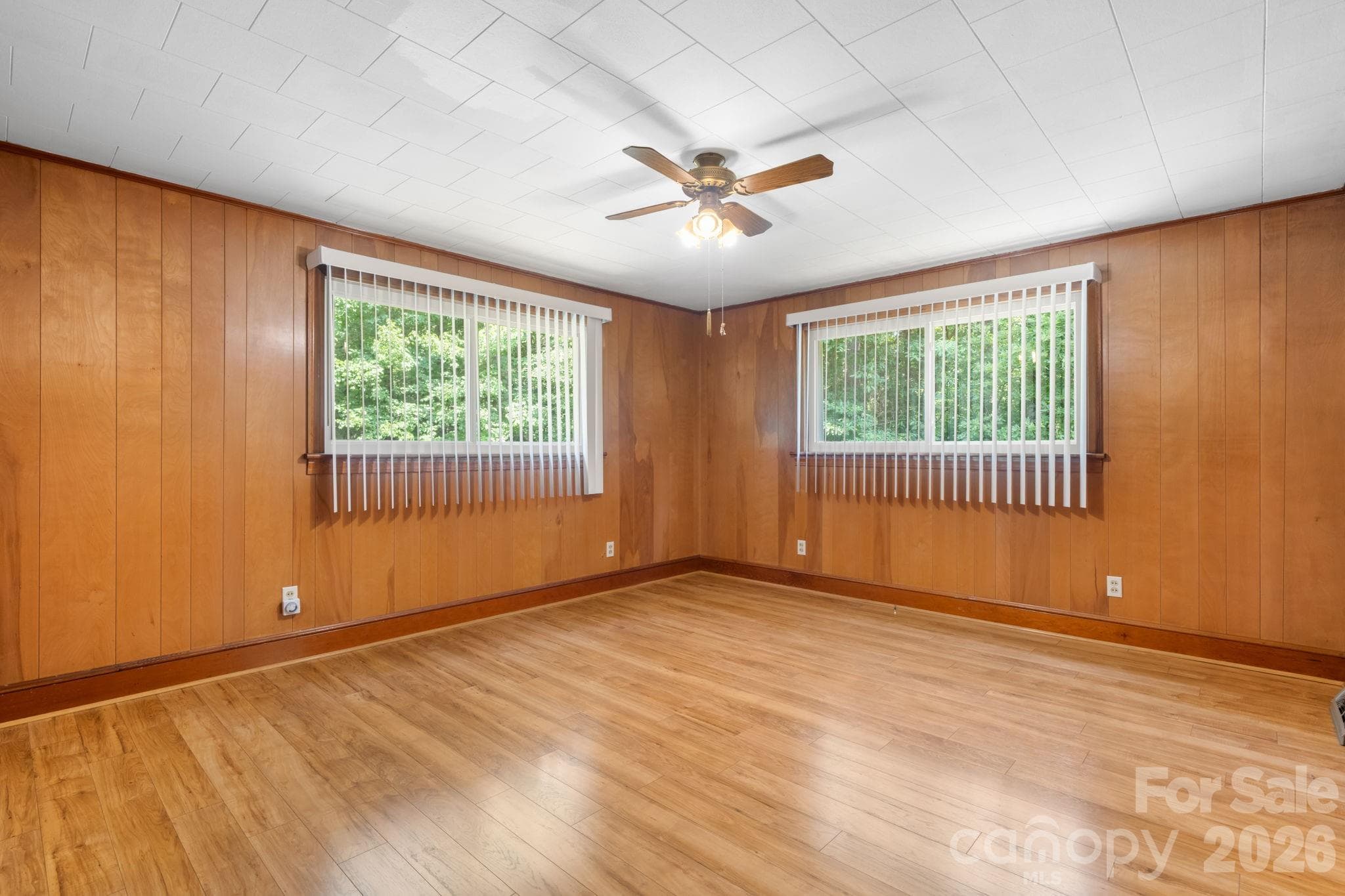Living Area Next to Kitchen - 4370 Dynasty Lane, Hudson
