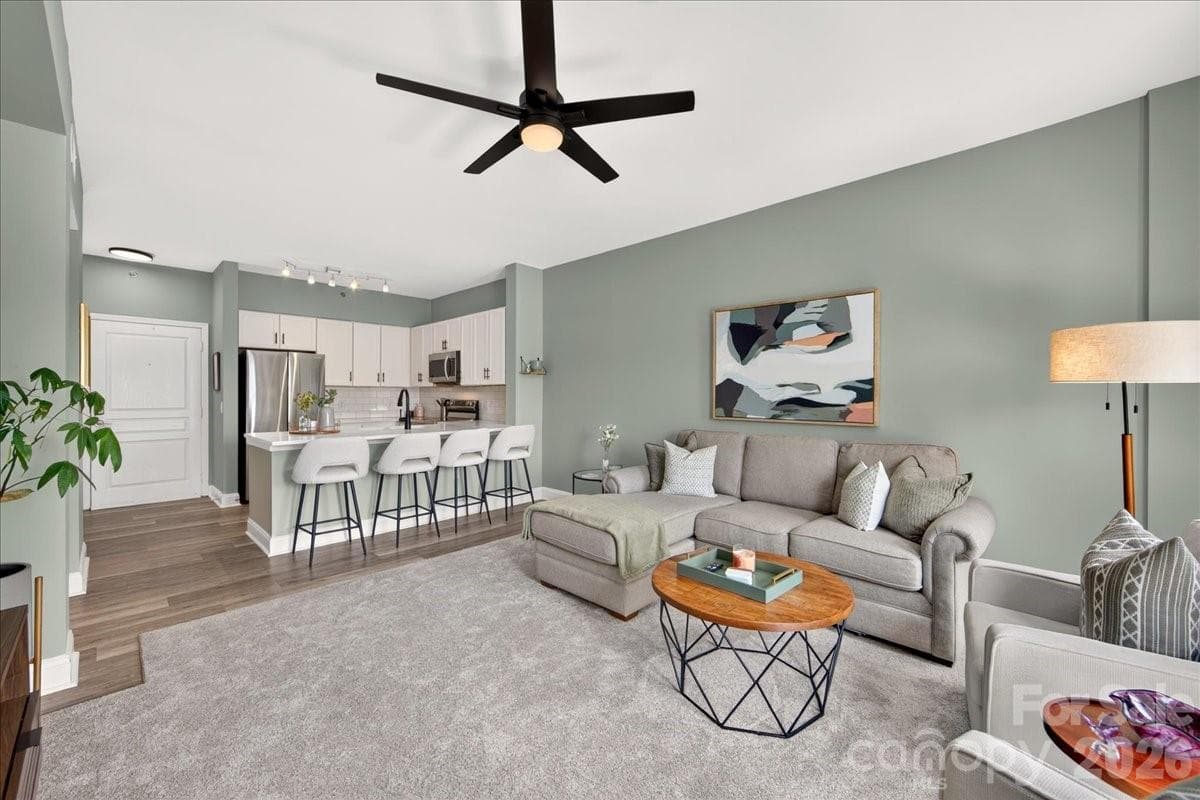 Condominium at 1315 East Boulevard, Charlotte, photo 13 of 23