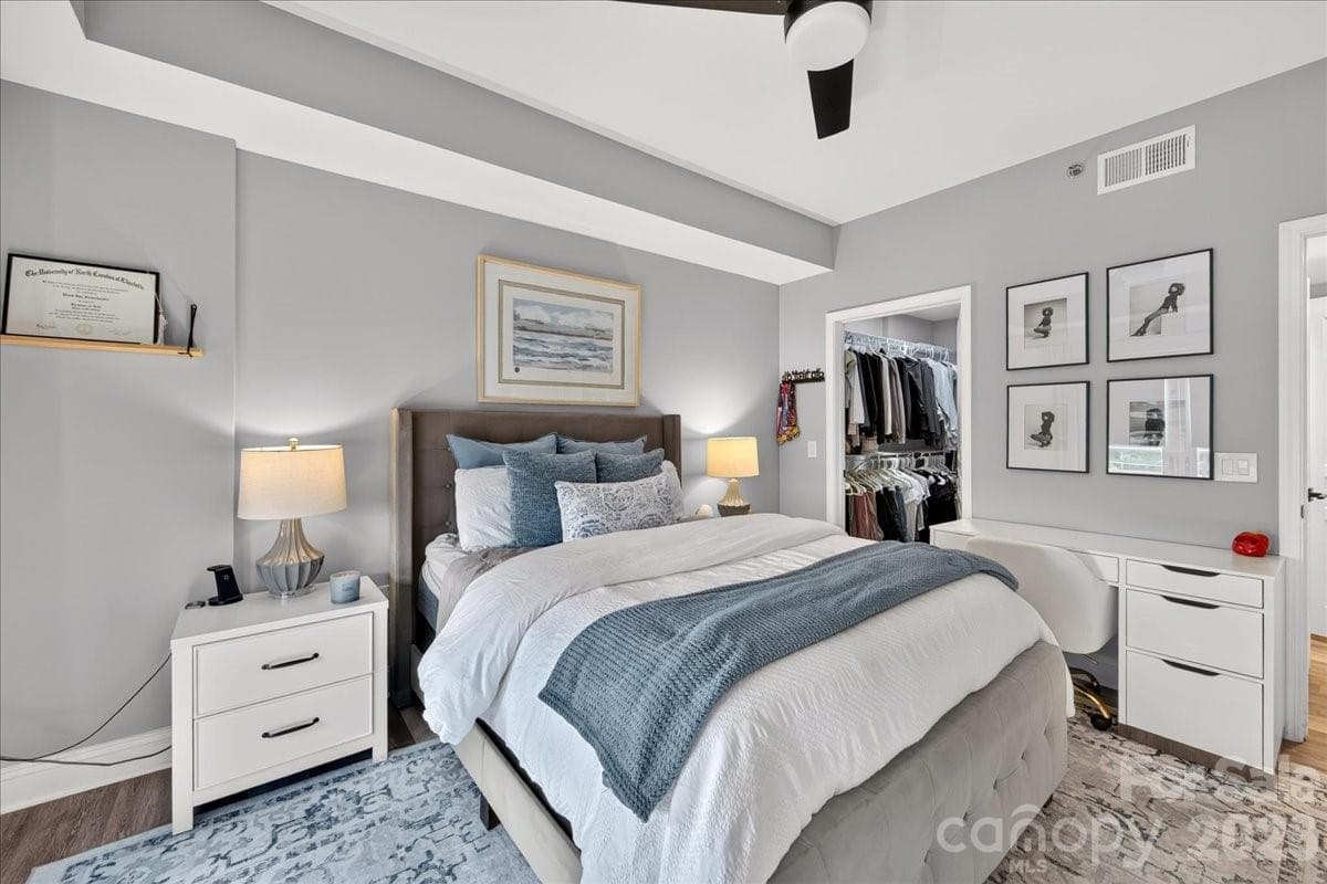 Condominium at 1315 East Boulevard, Charlotte, photo 18 of 23