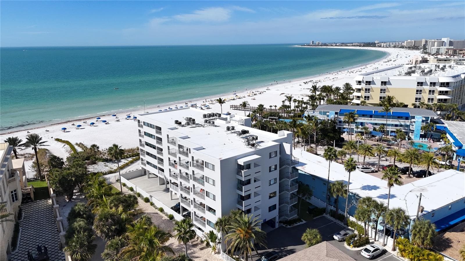 Condominium at 1001 POINT OF ROCKS RD #310, SARASOTA, photo 2 of 33