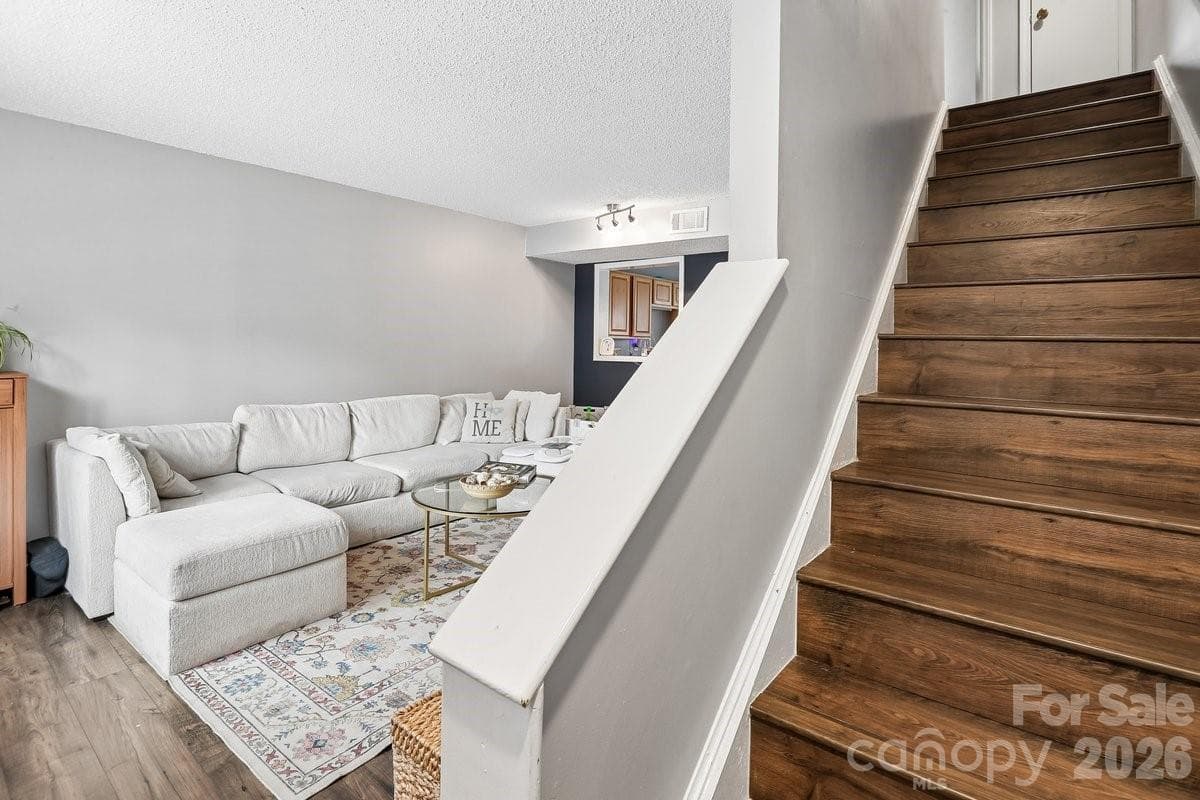 Condominium at 1300 Larchmont Place, Salisbury, photo 6 of 11