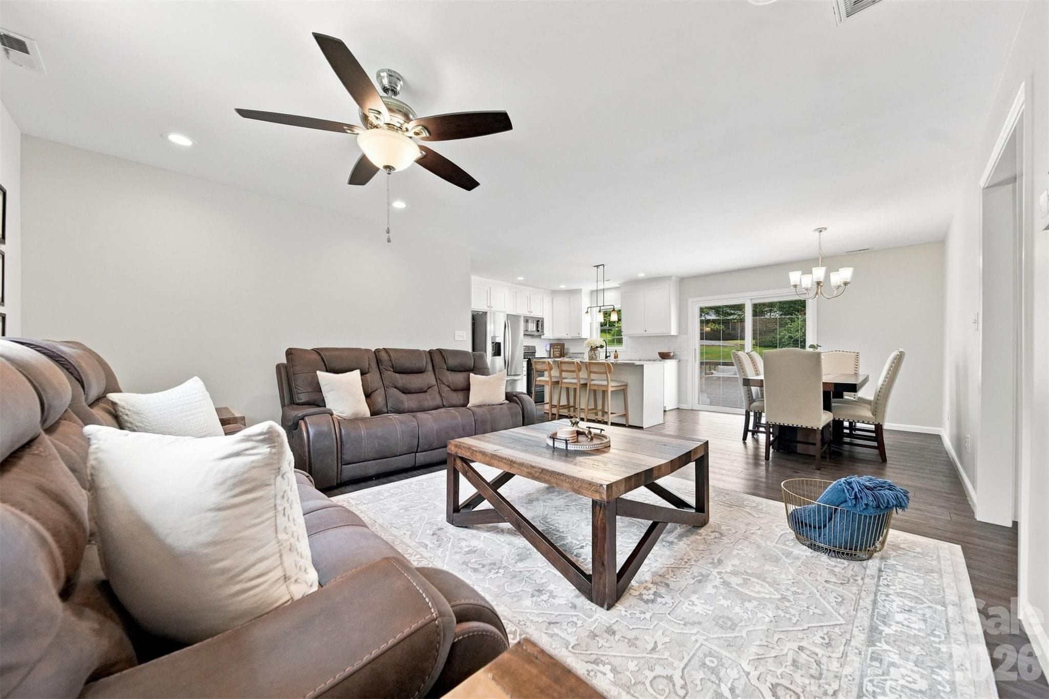 Single Family Residence at 2953 2nd Street Court NW, Hickory, photo 4 of 31