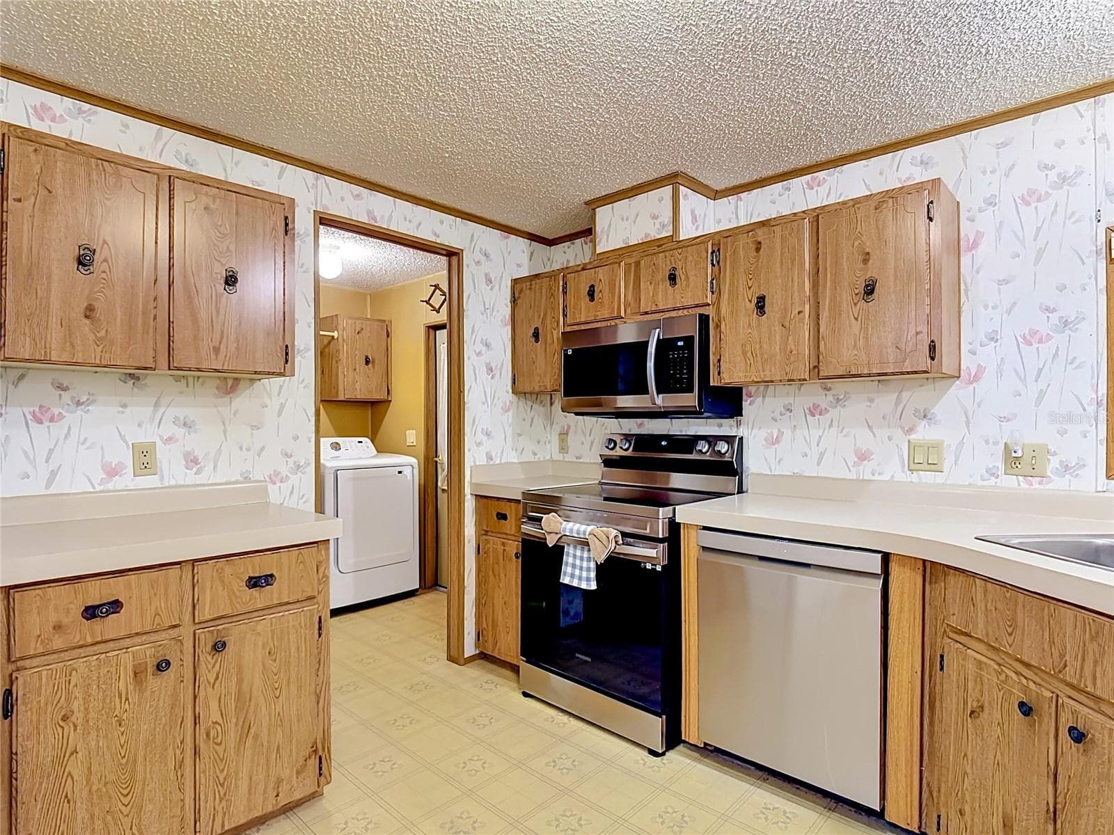 Manufactured Home at 4424 BRAVE LN, ST CLOUD, photo 8 of 42