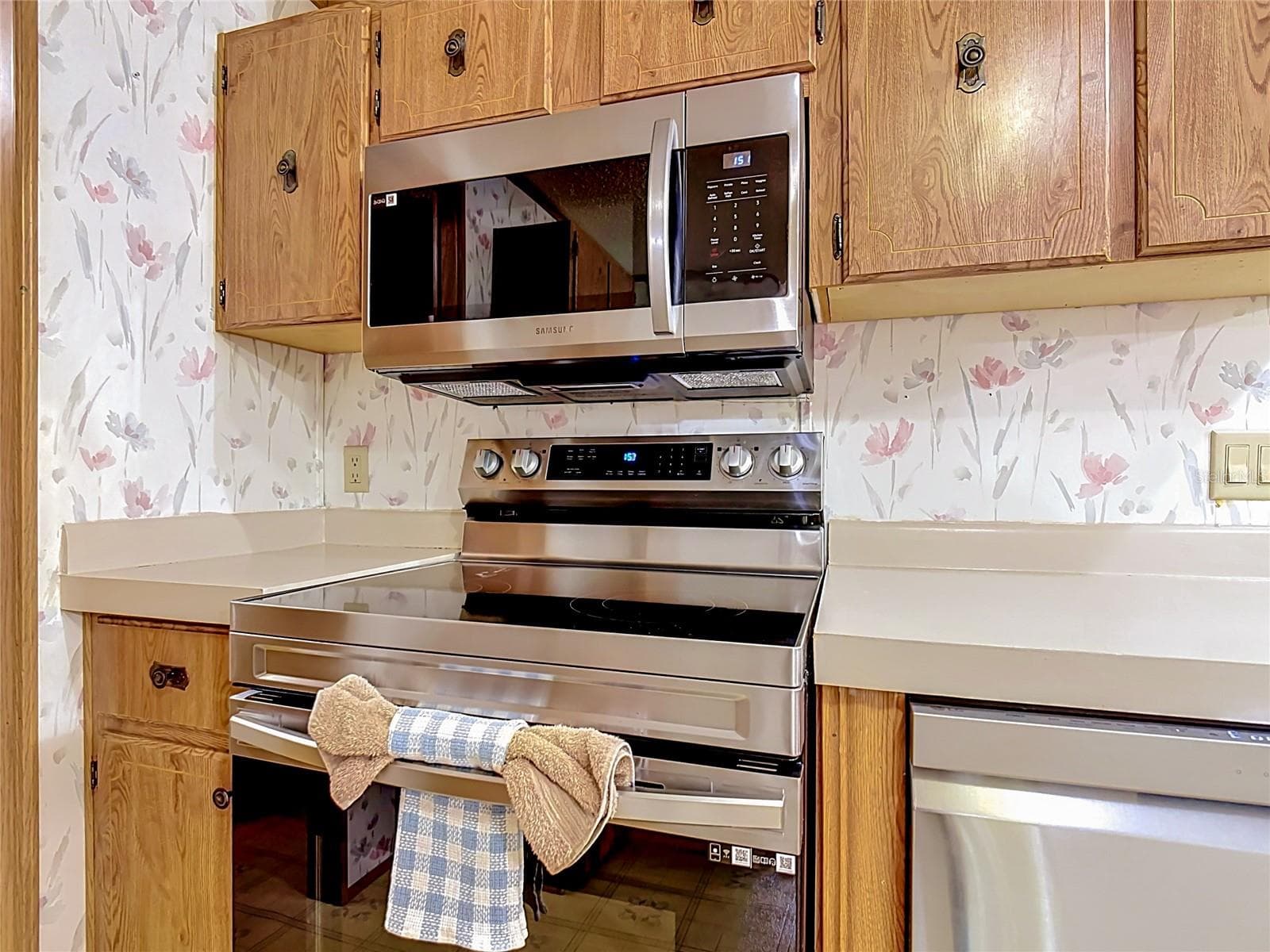 Manufactured Home at 4424 BRAVE LN, ST CLOUD, photo 9 of 42