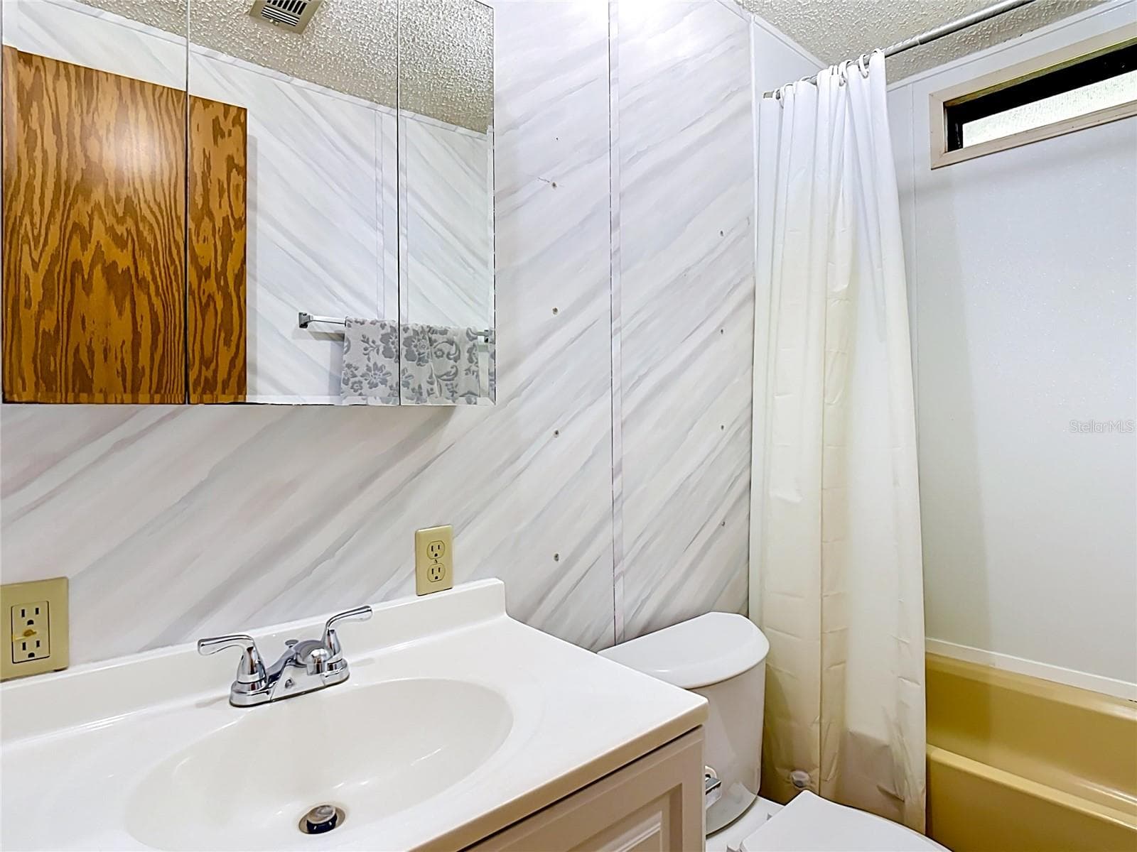 Manufactured Home at 4424 BRAVE LN, ST CLOUD, photo 15 of 42