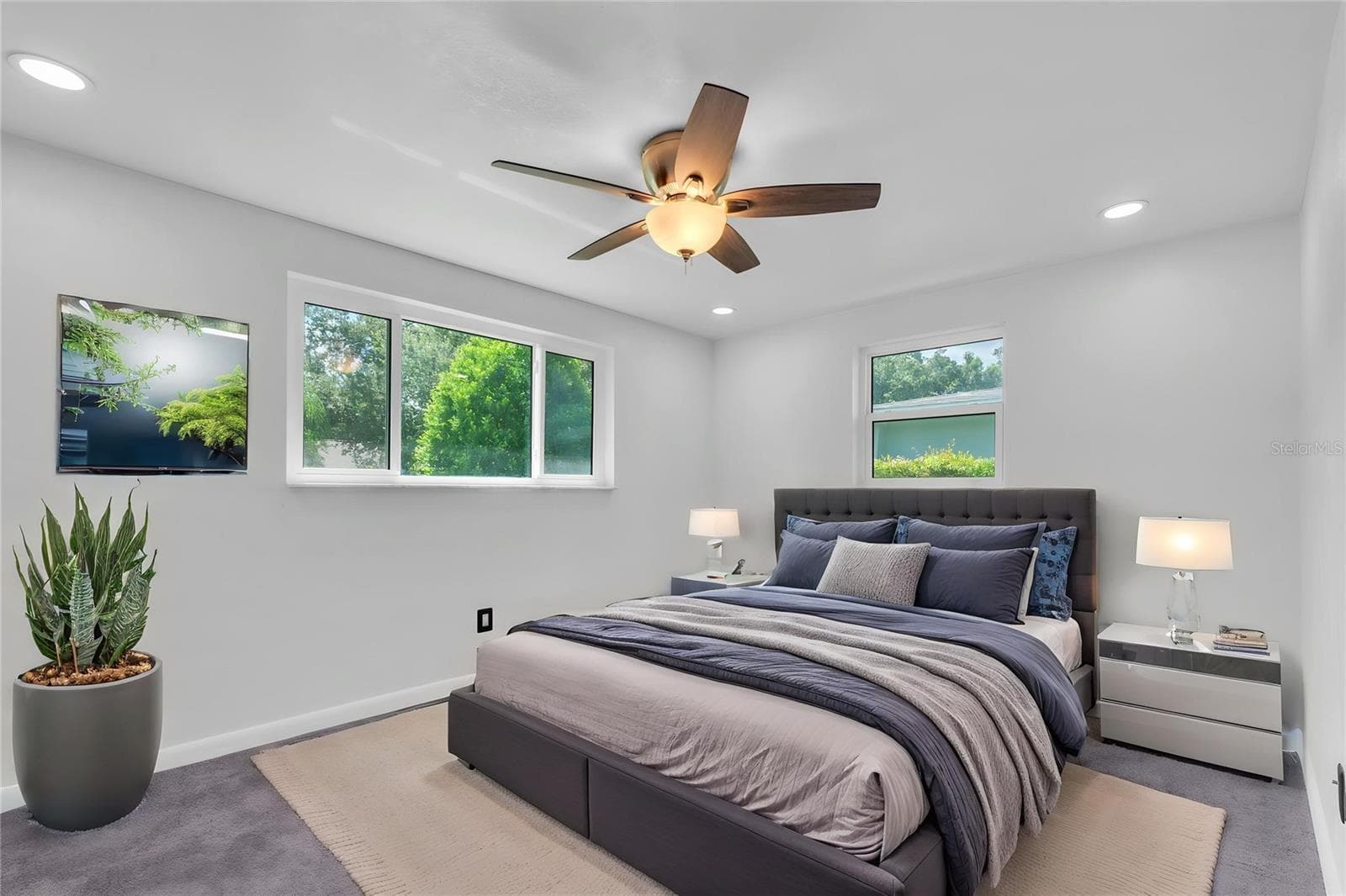 Single Family Residence at 1516 COUNTRY LN W, CLEARWATER, photo 8 of 19