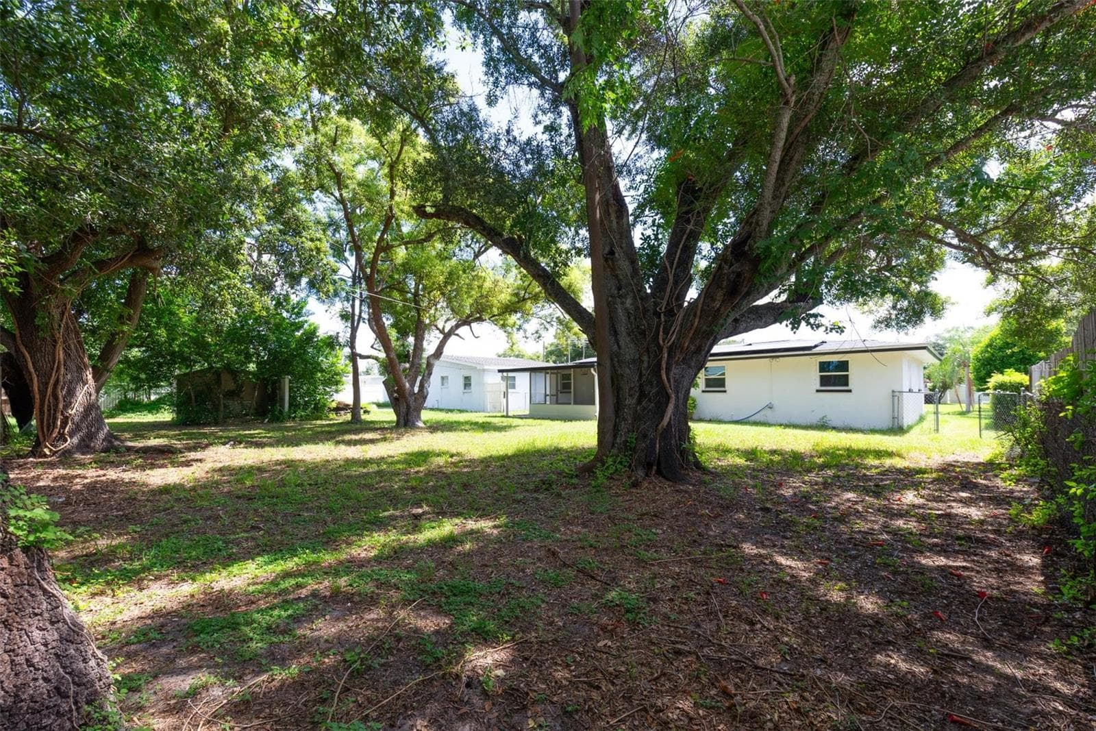 Single Family Residence at 1516 COUNTRY LN W, CLEARWATER, photo 15 of 19
