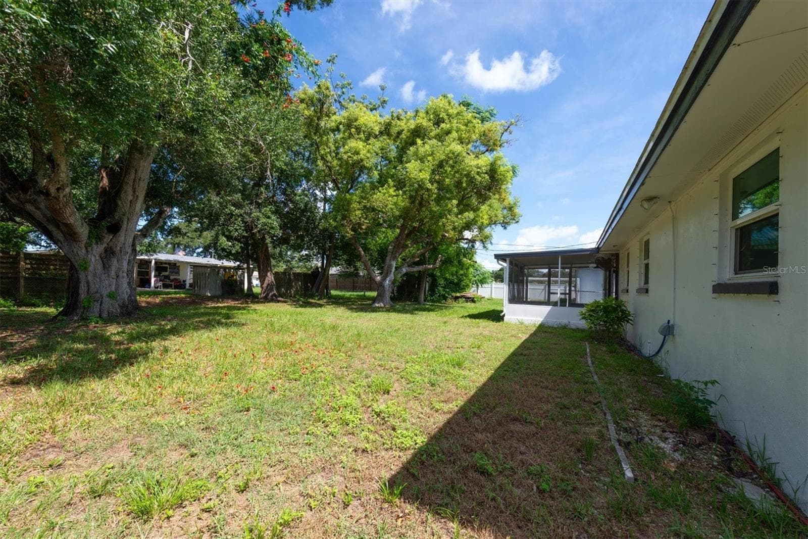Single Family Residence at 1516 COUNTRY LN W, CLEARWATER, photo 16 of 19