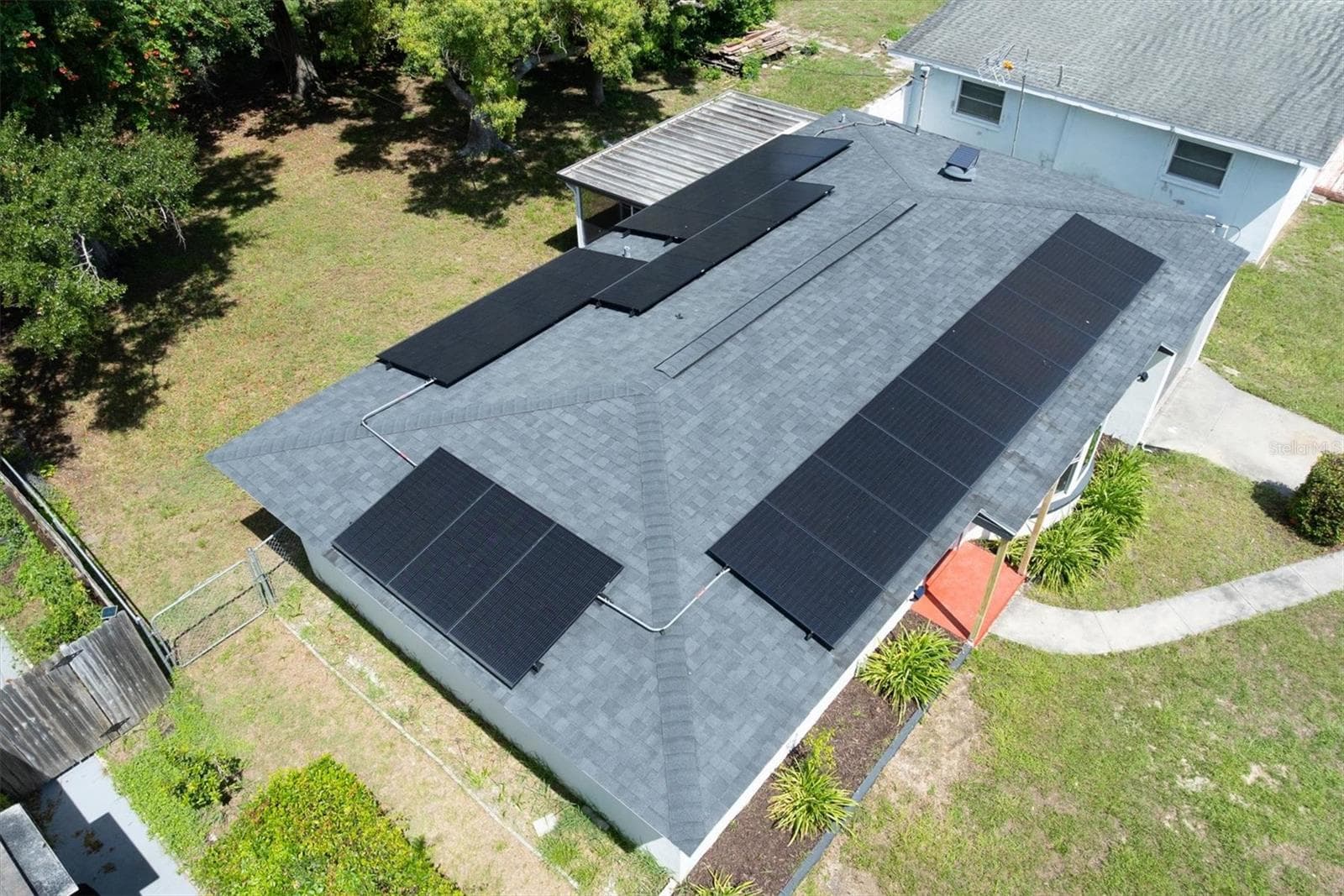 Single Family Residence at 1516 COUNTRY LN W, CLEARWATER, photo 17 of 19