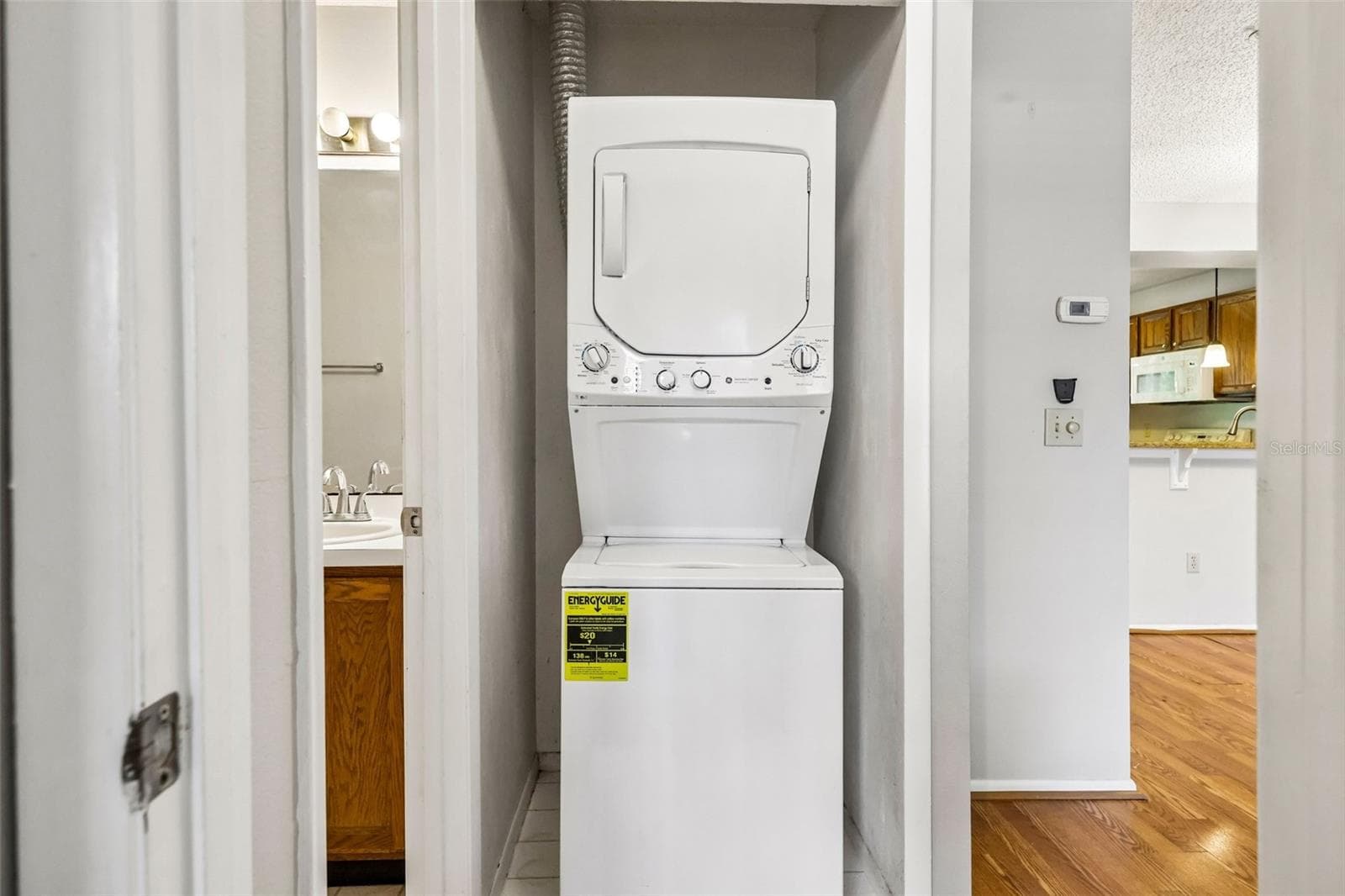Convenient in-unit laundry. - 124 RESERVE CIR #100, OVIEDO