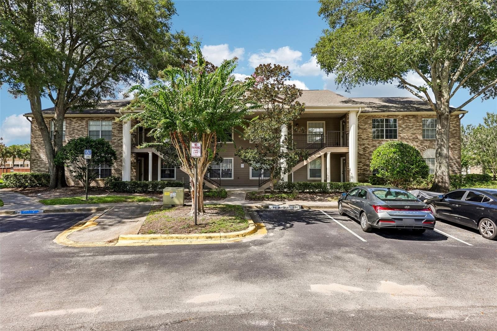 **WELCOME HOME** - 124 RESERVE CIR #100, OVIEDO