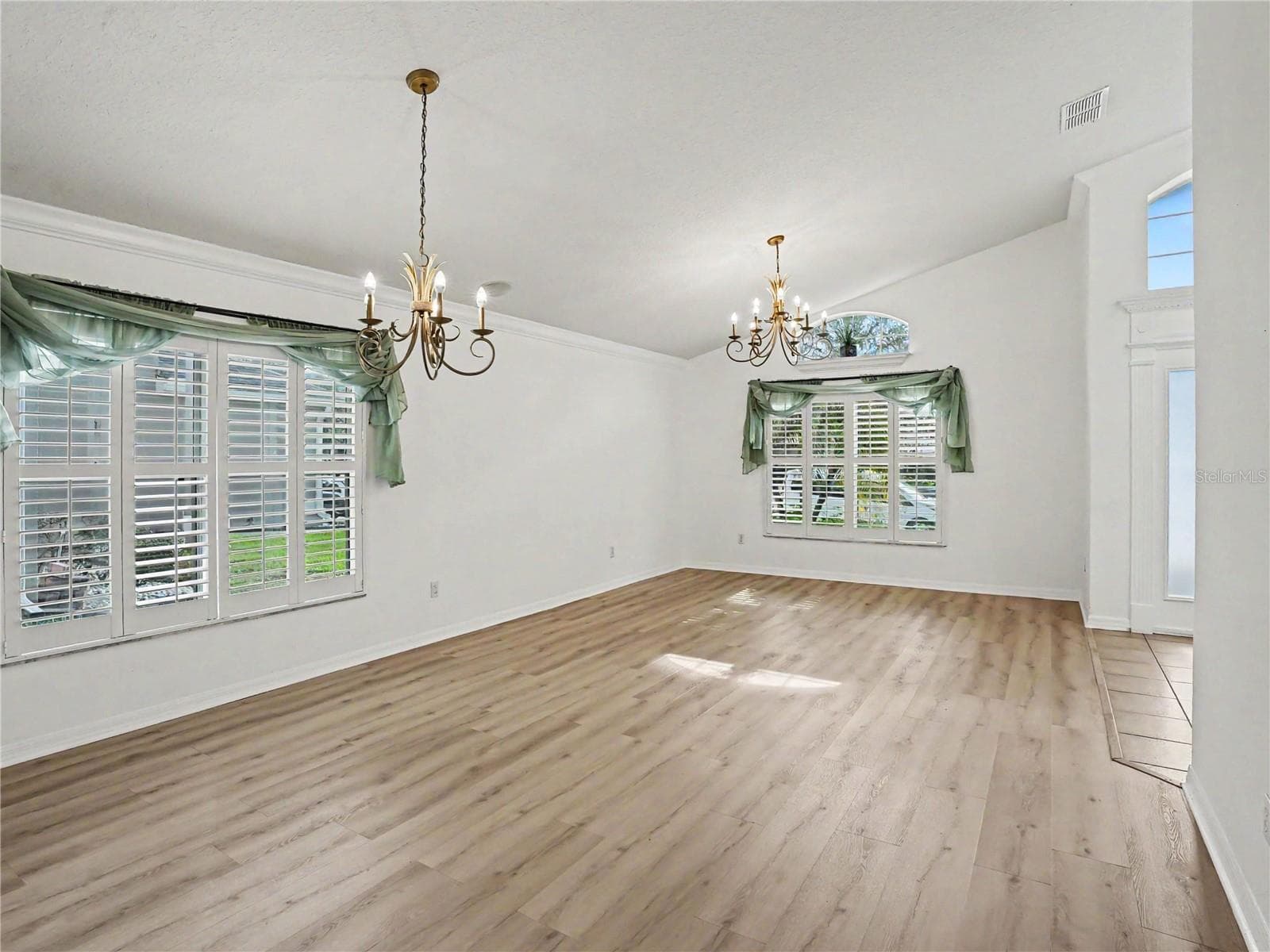 Single Family Residence at 5437 FLORENCE HARBOR DR, ORLANDO, photo 8 of 40