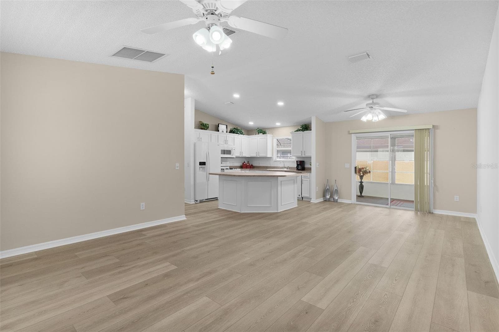 Living Area - 17766 SE 91ST POPLAR TER, THE VILLAGES