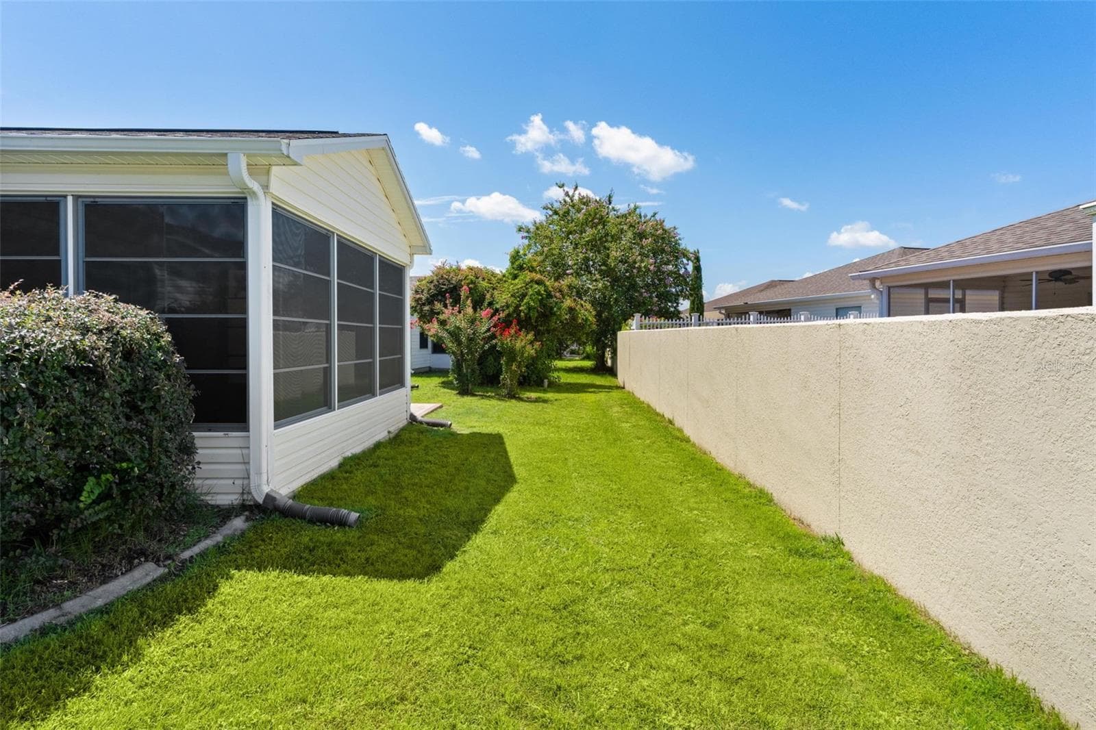 Back Yard Privacy Wall - 17766 SE 91ST POPLAR TER, THE VILLAGES