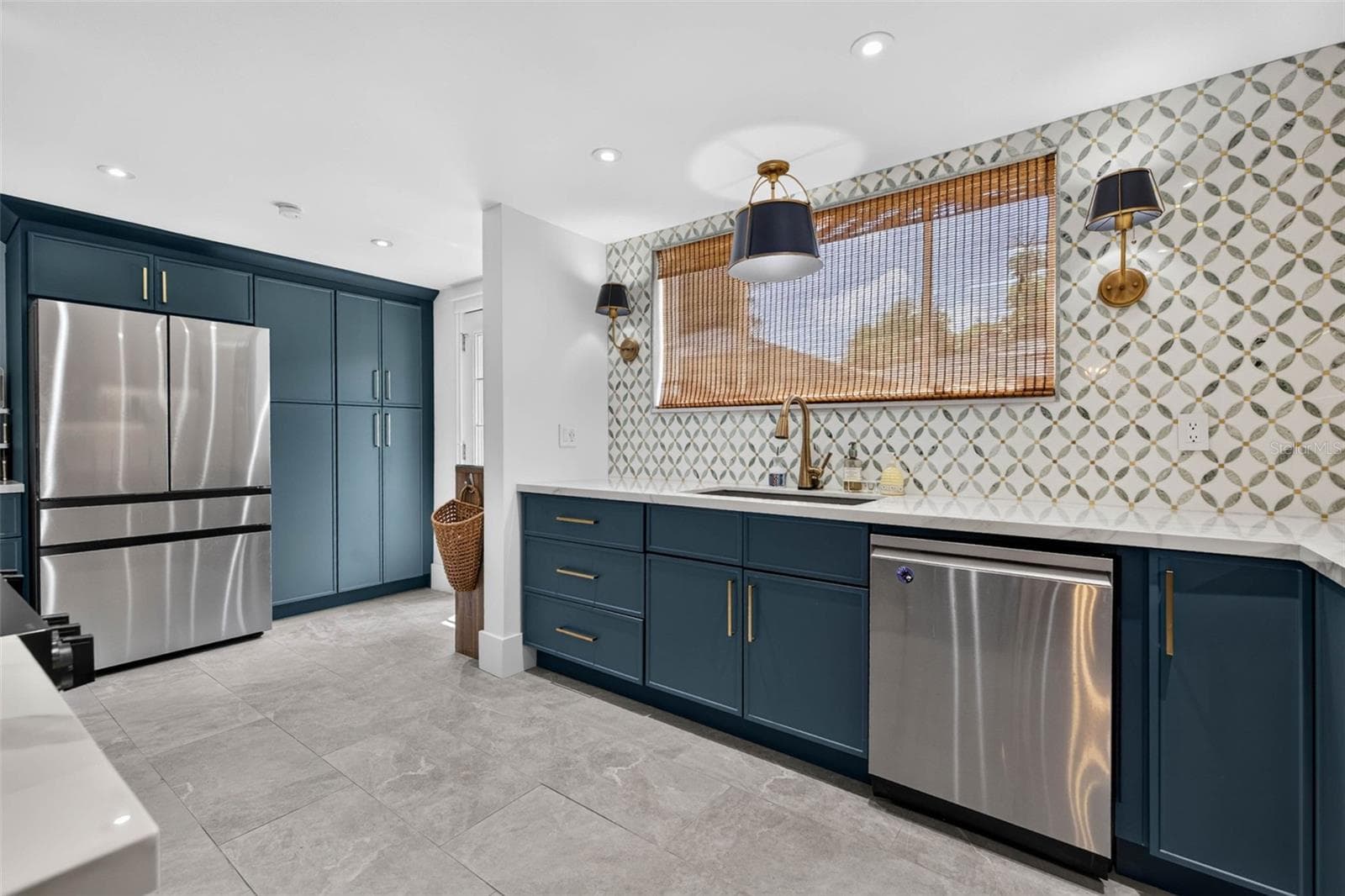 Single Family Residence at 736 30TH AVE N, ST PETERSBURG, photo 10 of 42