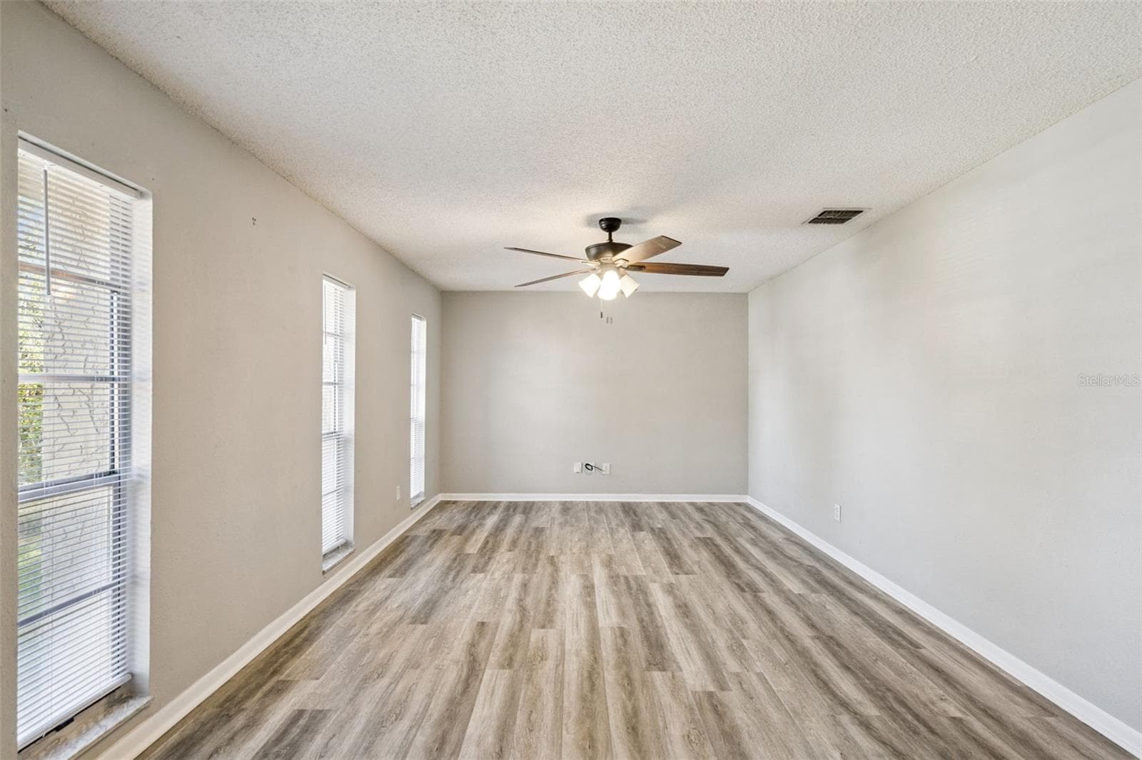 Single Family Residence at 4035 WENDY DR, ORLANDO, photo 4 of 27