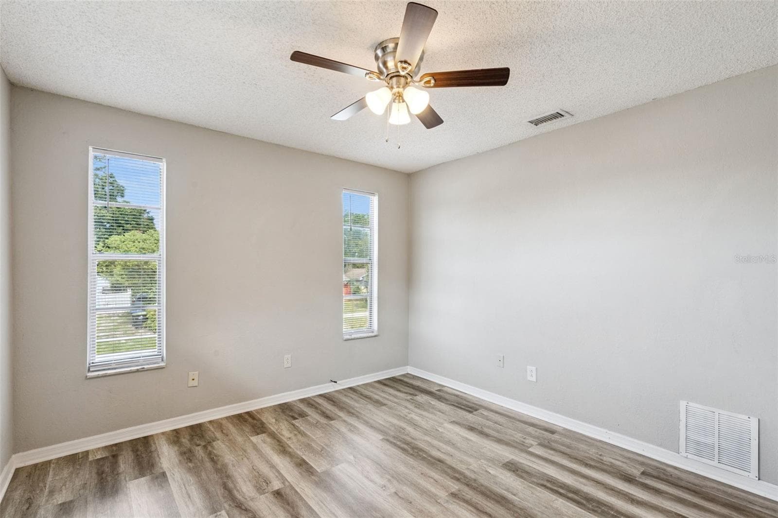 Single Family Residence at 4035 WENDY DR, ORLANDO, photo 13 of 27