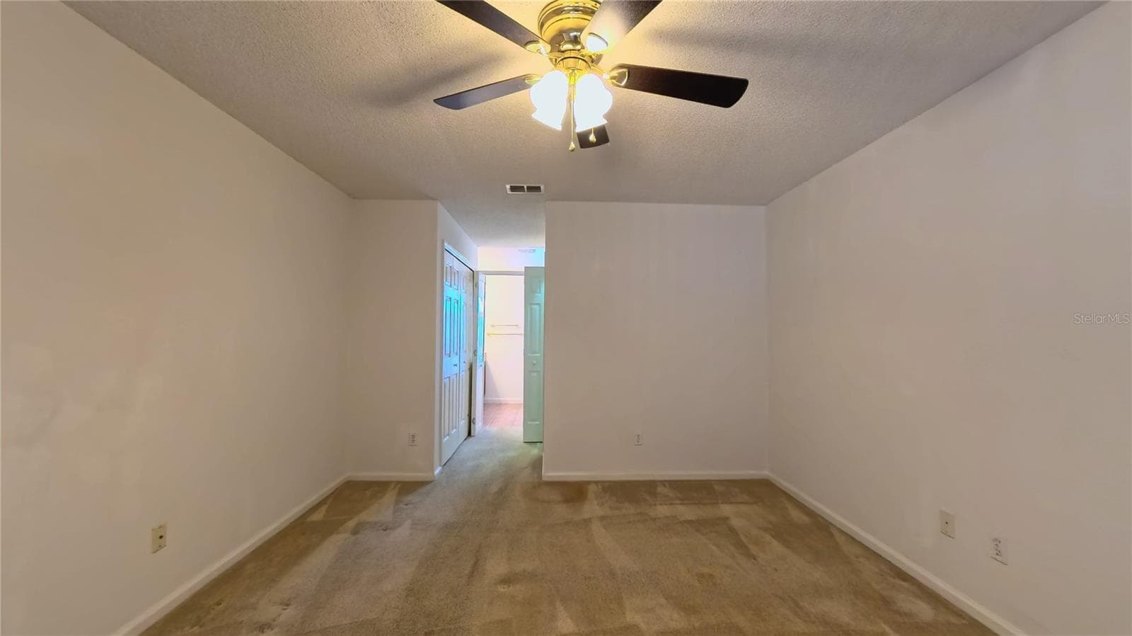 Single Family Residence at 566 OAK BRANCH CIR, KISSIMMEE, photo 15 of 27