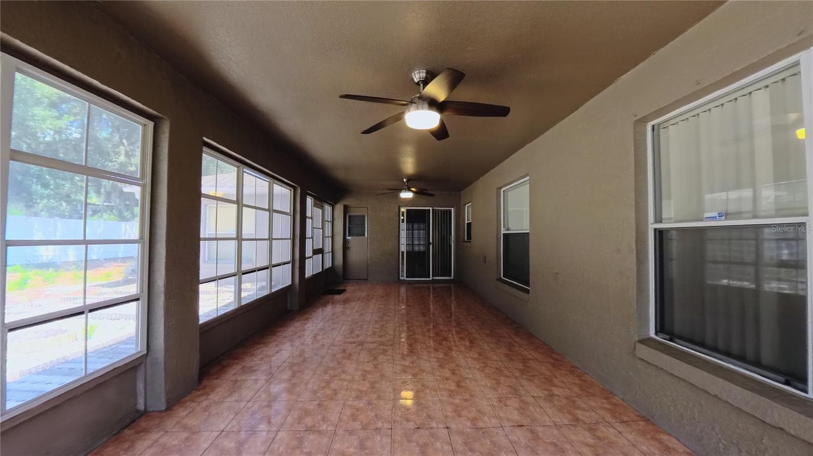 Single Family Residence at 566 OAK BRANCH CIR, KISSIMMEE, photo 24 of 27