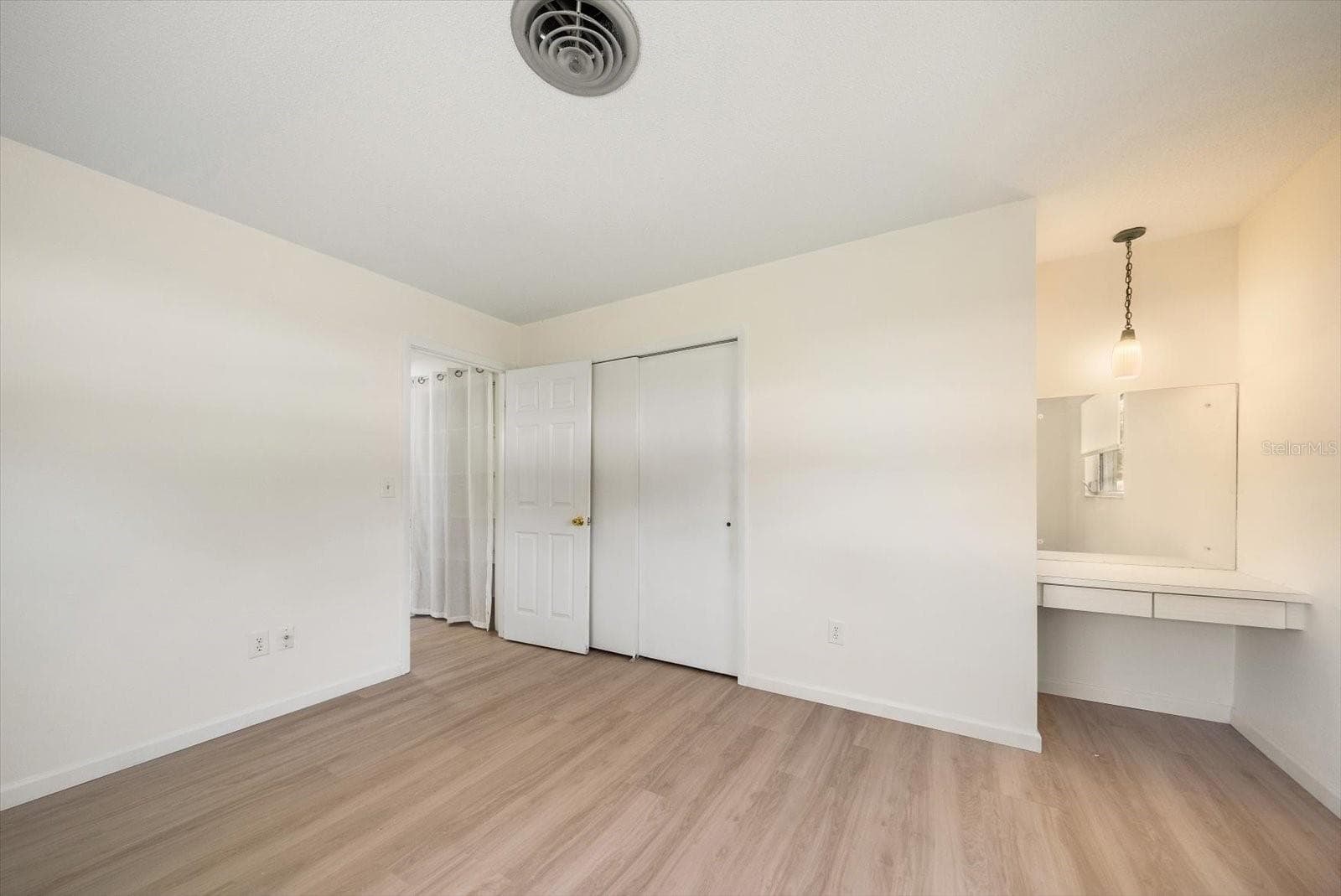 Single Family Residence at 987 QUEEN RD, VENICE, photo 22 of 36