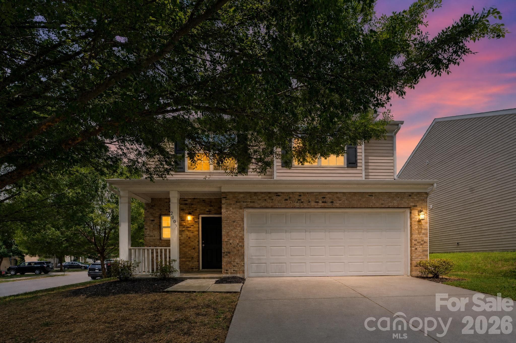 Single Family Residence at 2003 Verde Creek Road, Charlotte, photo 2 of 24